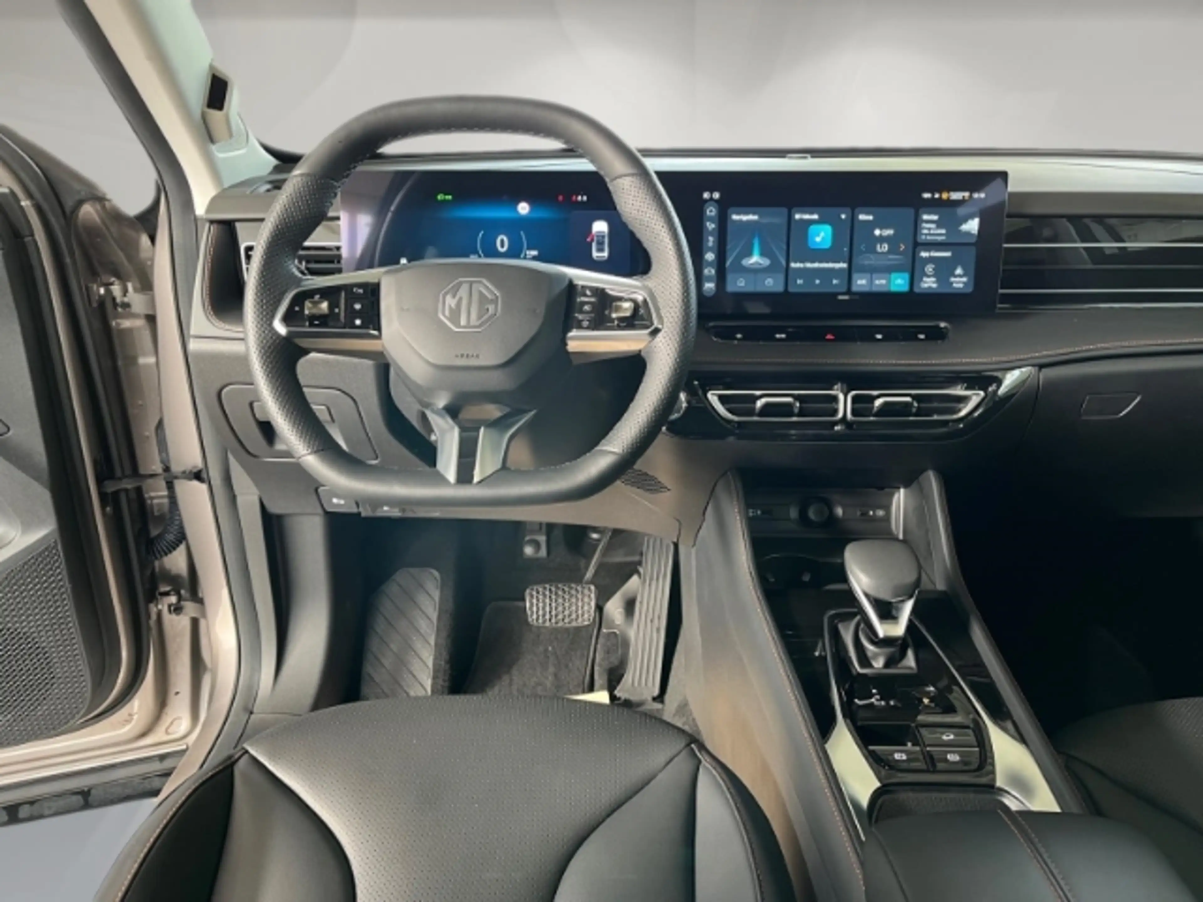 MG HS 1.5 T GDI 125 kW Luxury+Sitzheizung+Kamera+Panoram — photo 10