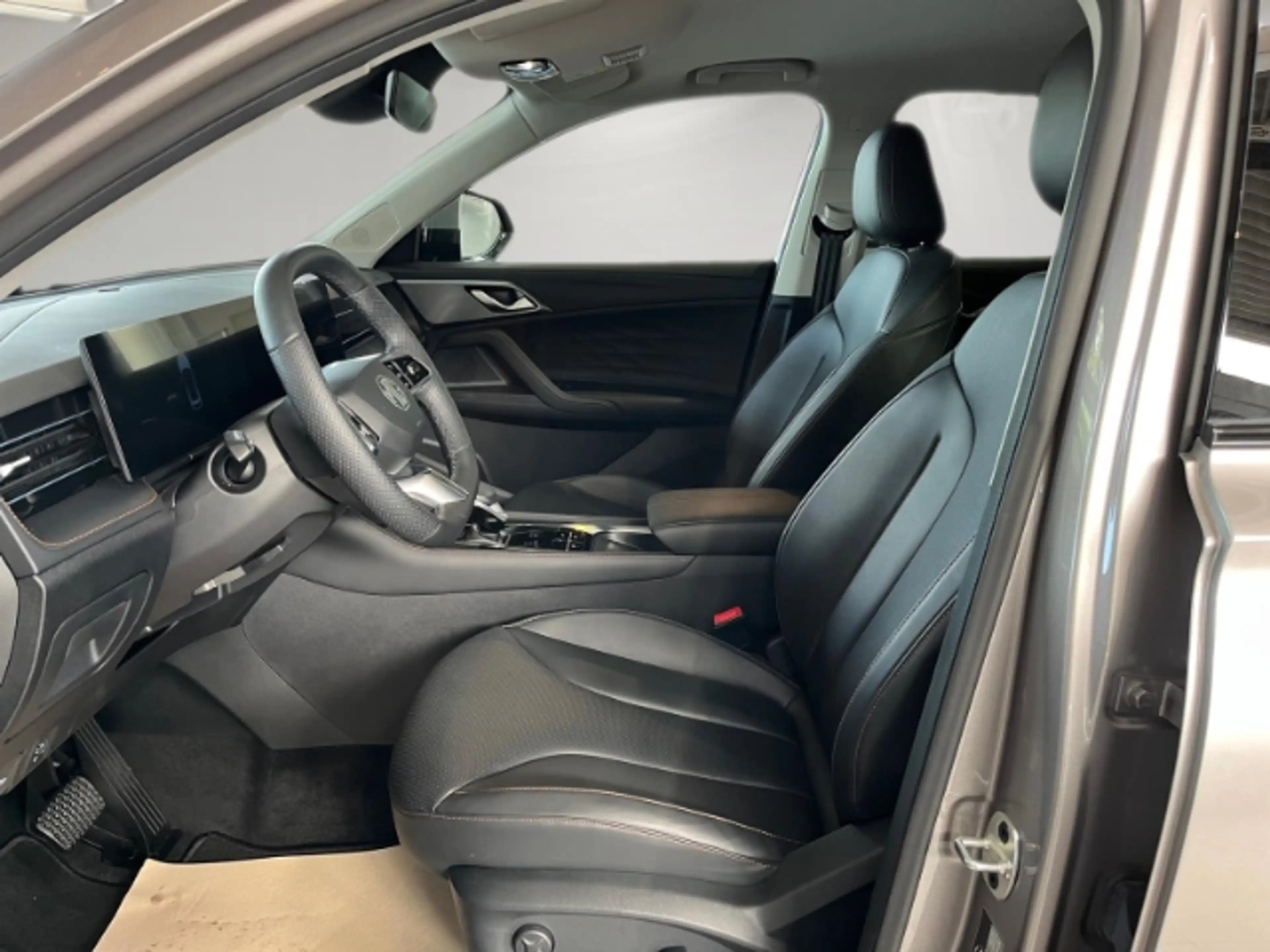 MG HS 1.5 T GDI 125 kW Luxury+Sitzheizung+Kamera+Panoram — photo 7
