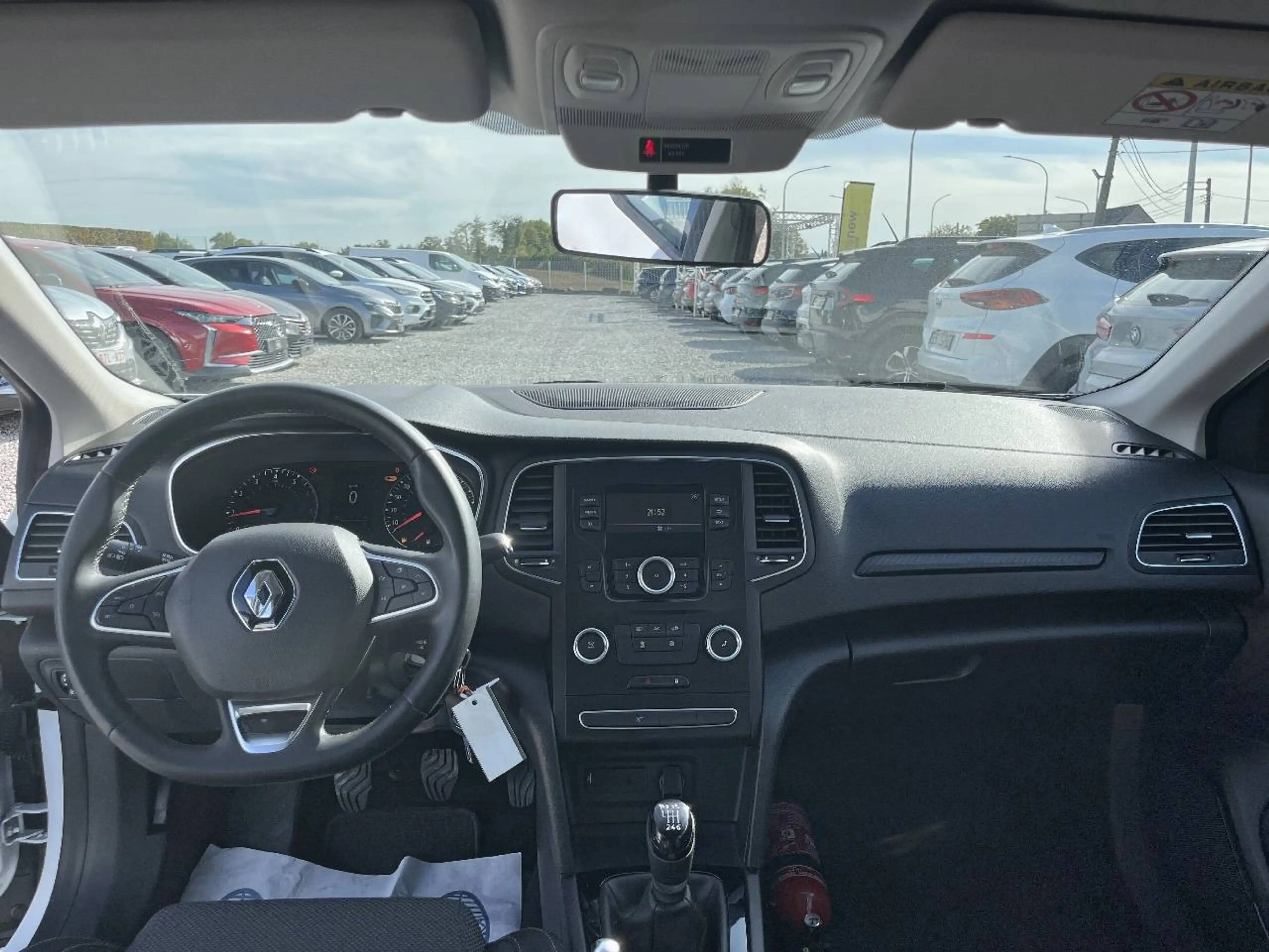 Renault Megane Megane 1.0 TCe Life GFP — photo 13