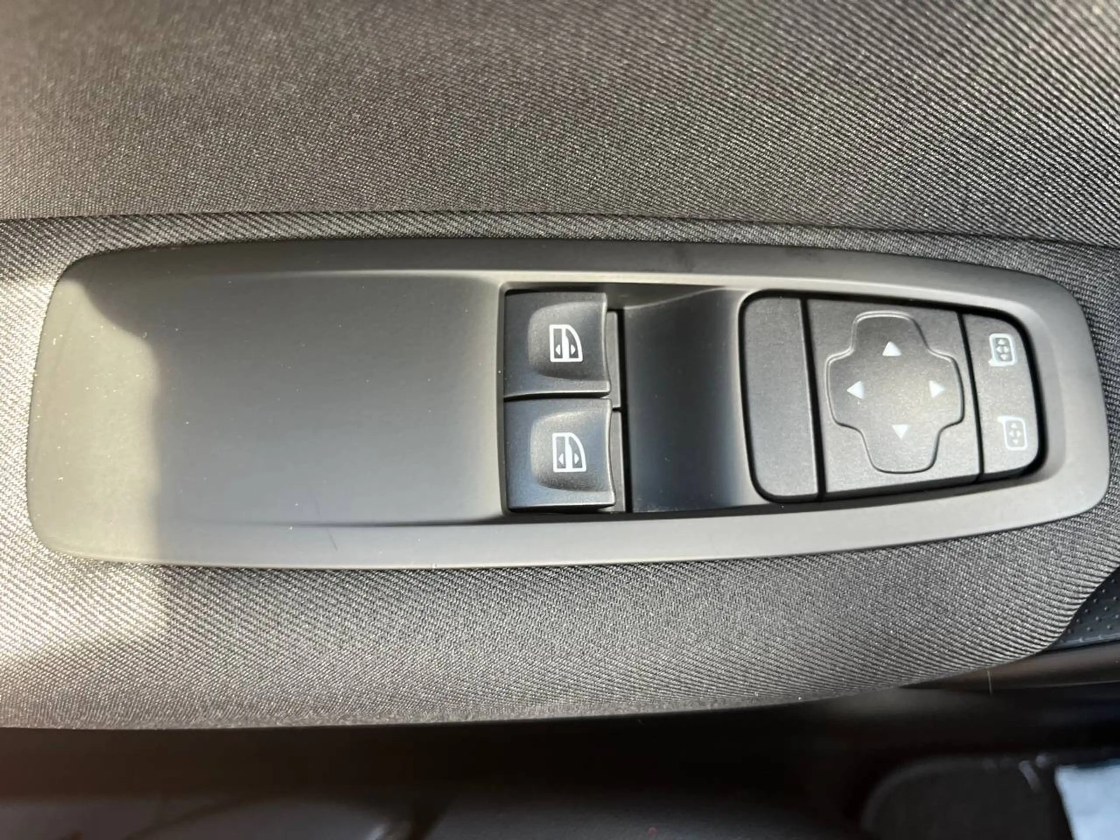 Renault Megane Megane 1.0 TCe Life GFP — photo 7