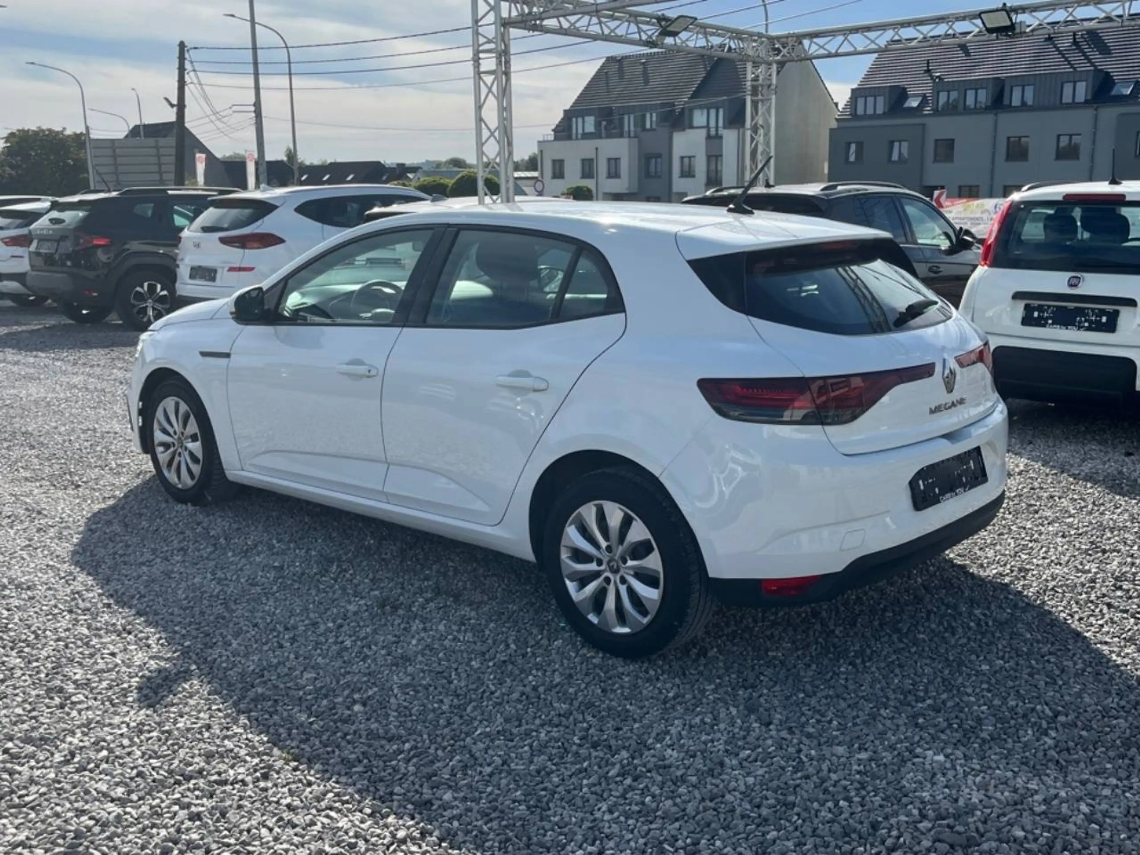 Renault Megane Megane 1.0 TCe Life GFP — photo 4