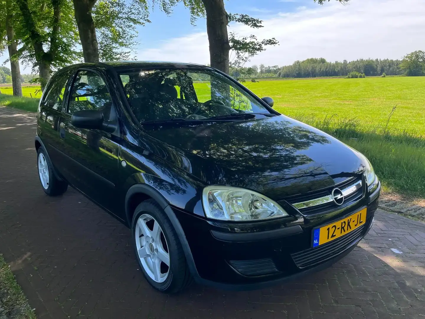 Opel Corsa 1.2-16V Rhythm 2005 Zwart Eerste Eigenaar 61.000 K Noir - 2