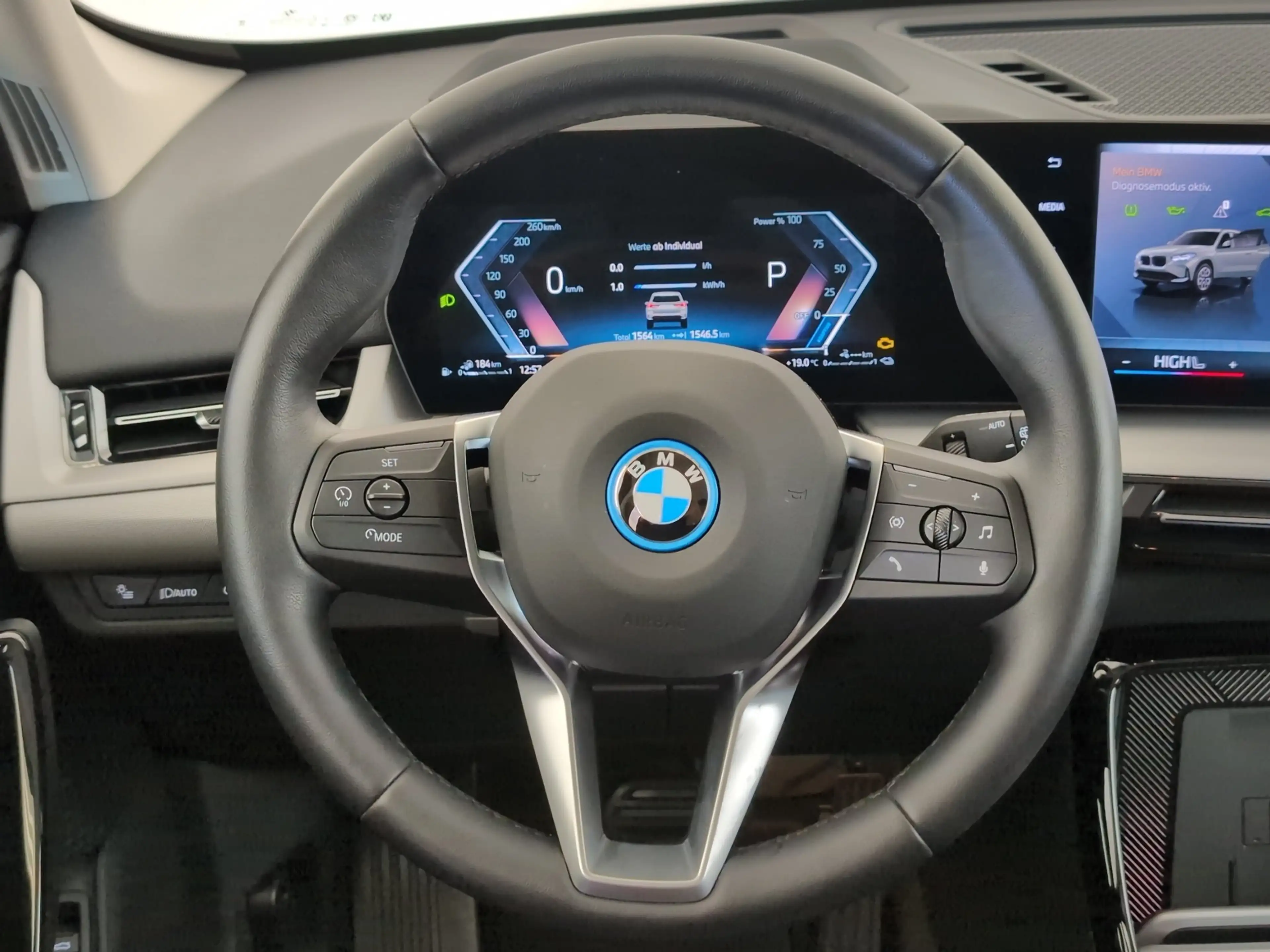 BMW X1 xDrive25e — photo 6