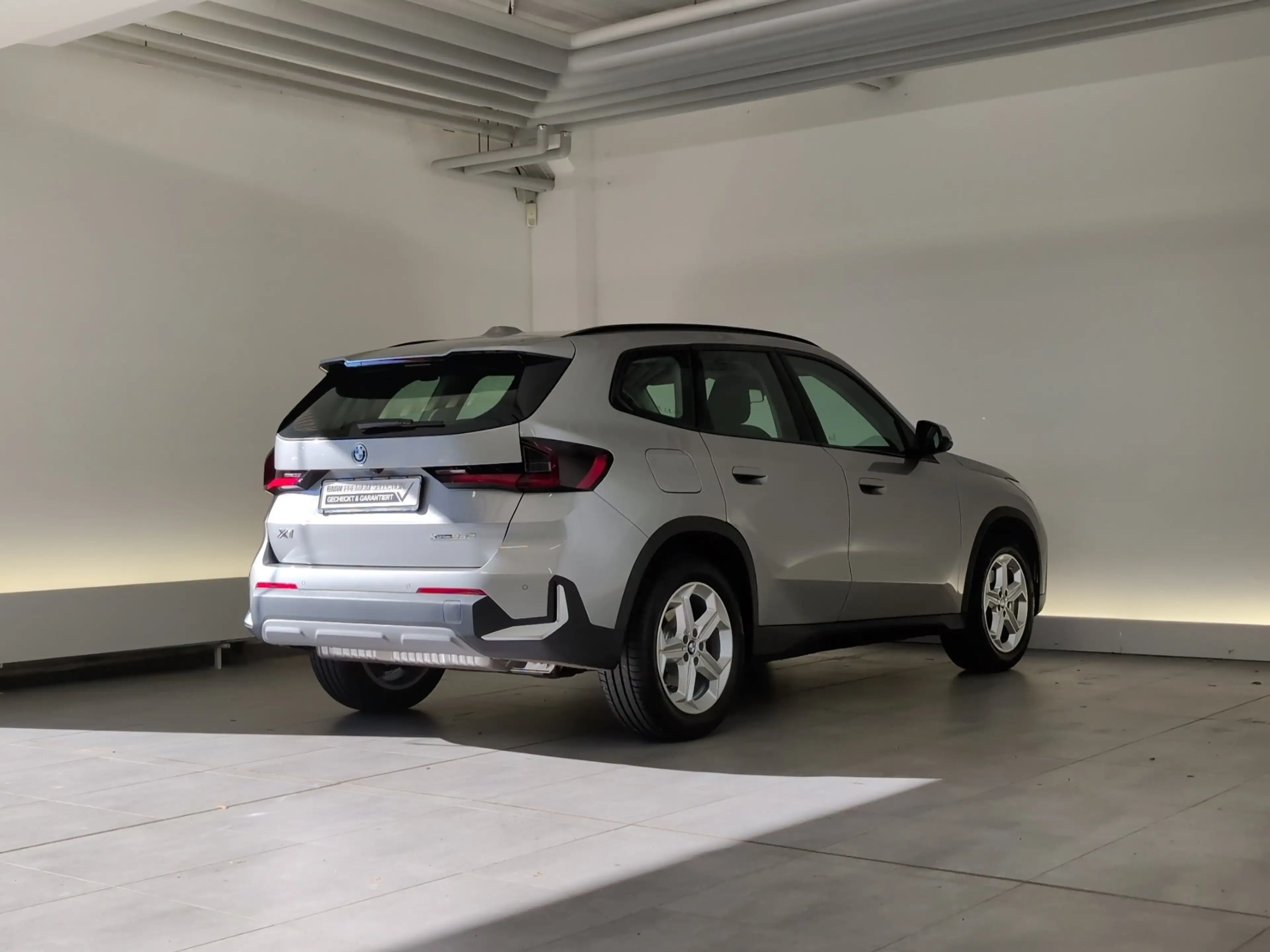 BMW X1 xDrive25e — photo 9