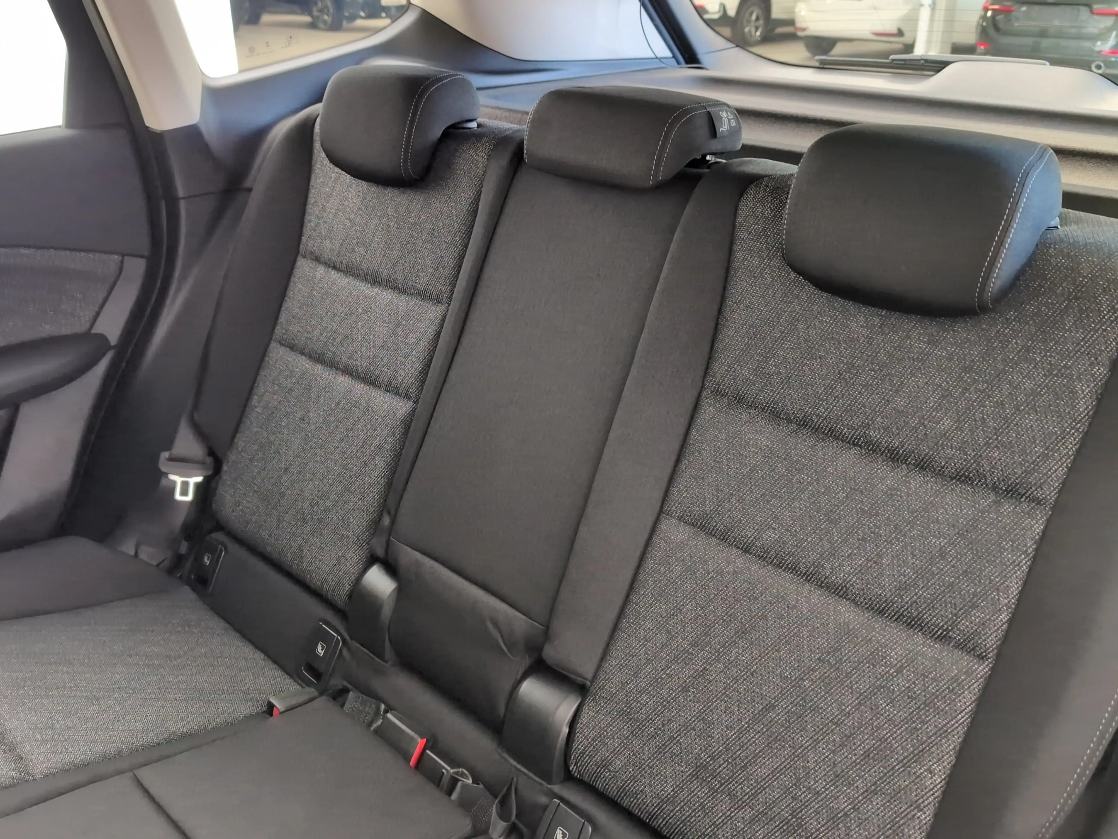BMW X1 xDrive25e — photo 5
