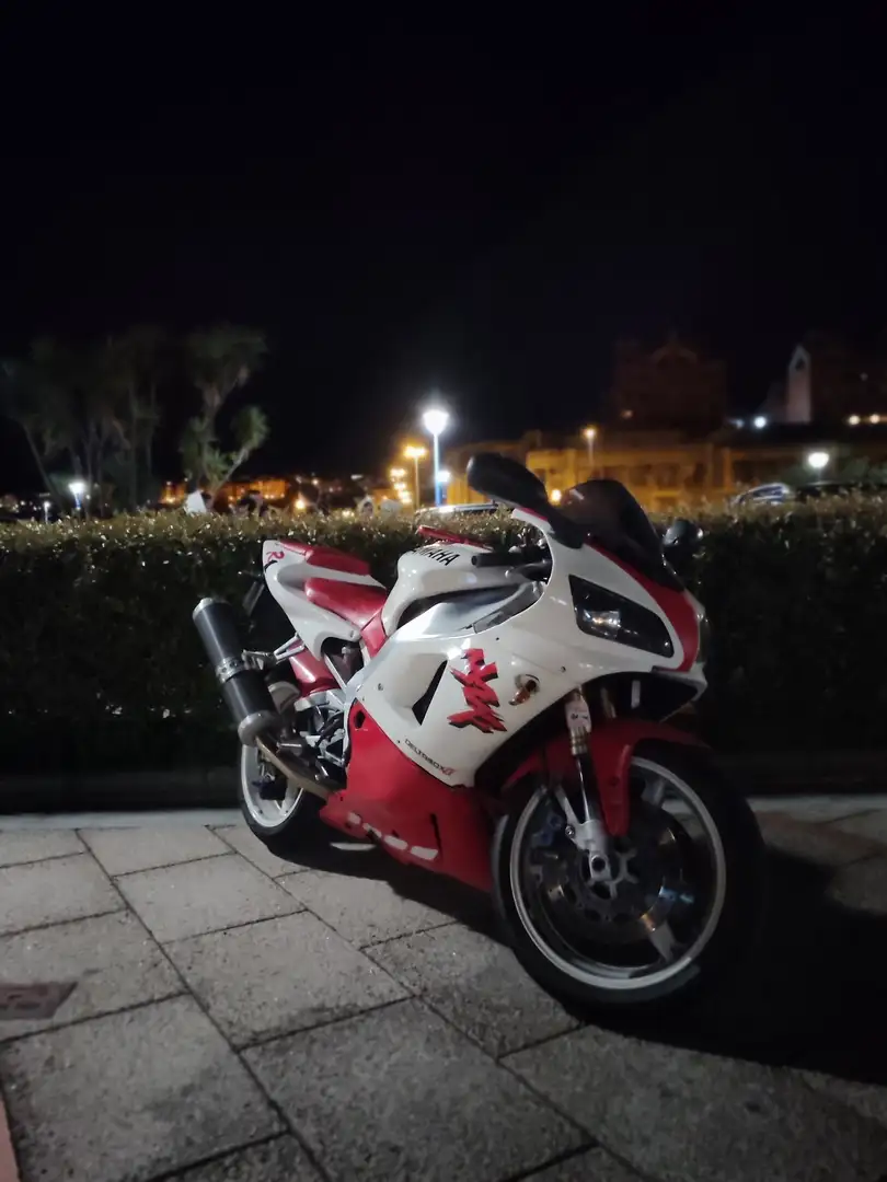 Yamaha YZF-R1 Blanco - 1