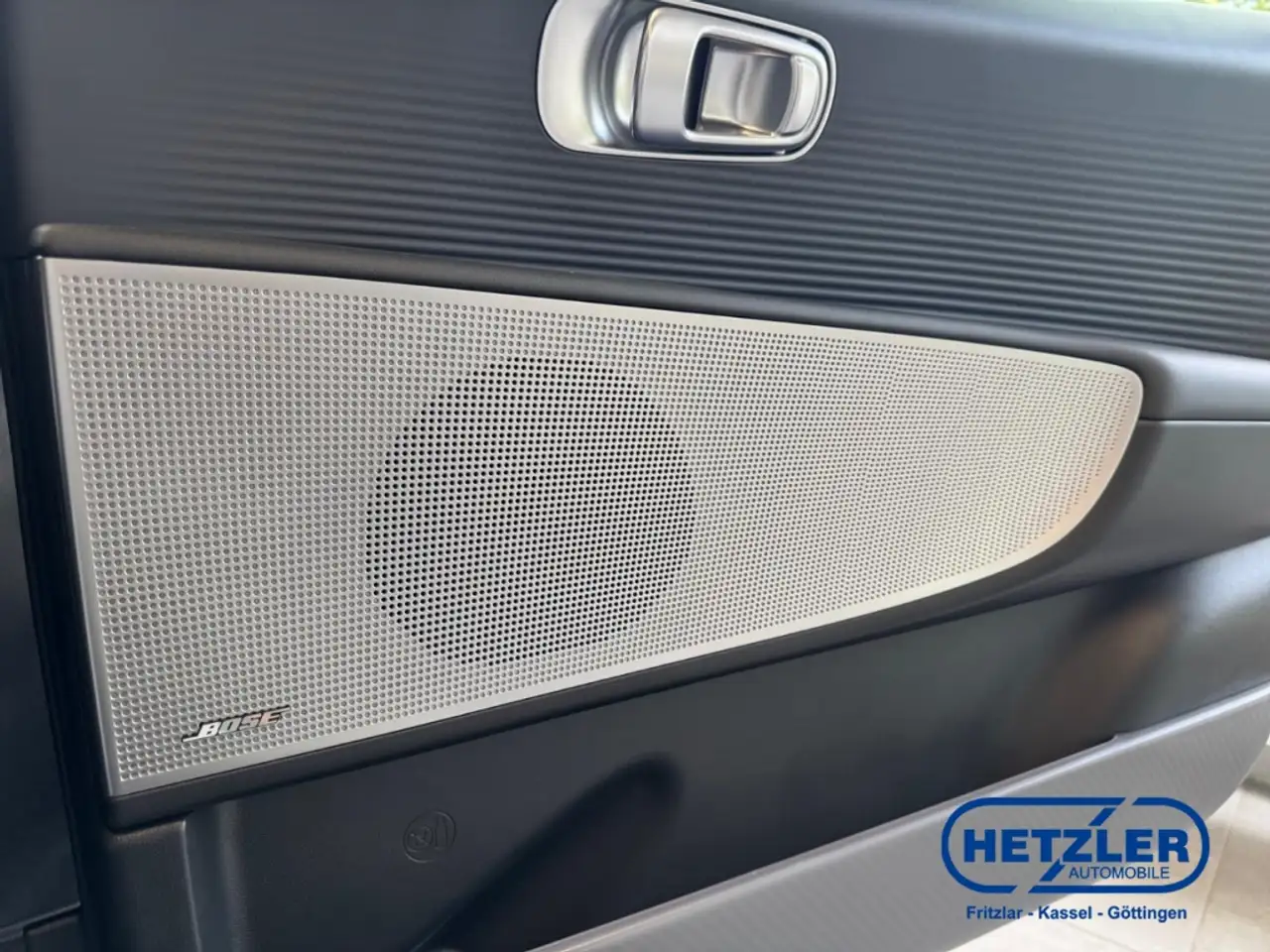 Hyundai IONIQ 6 77 Uniq 77KWh 2WD Uniq +digitale Außenspiegel HUD 18