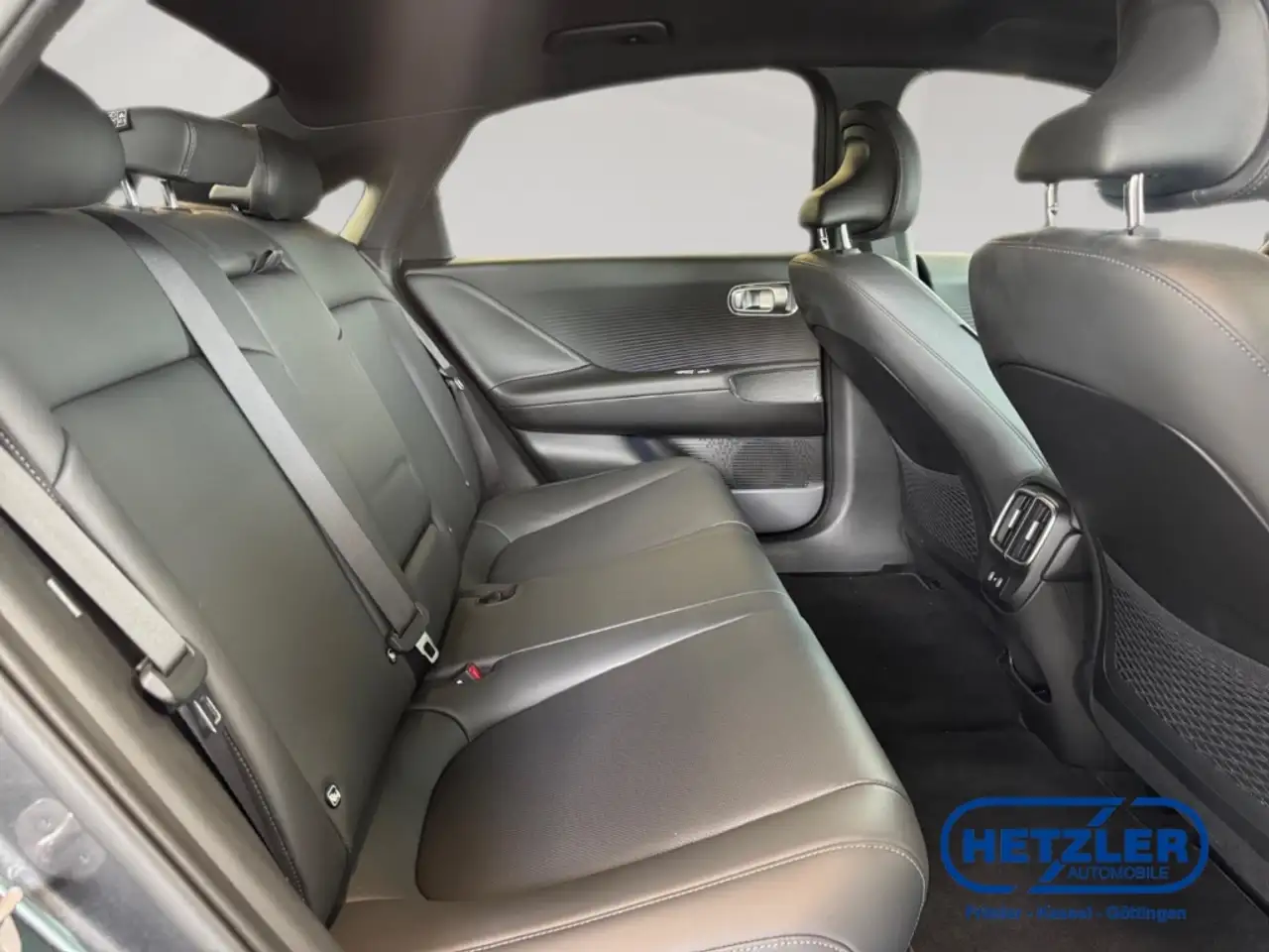Hyundai IONIQ 6 77 Uniq 77KWh 2WD Uniq +digitale Außenspiegel HUD 13