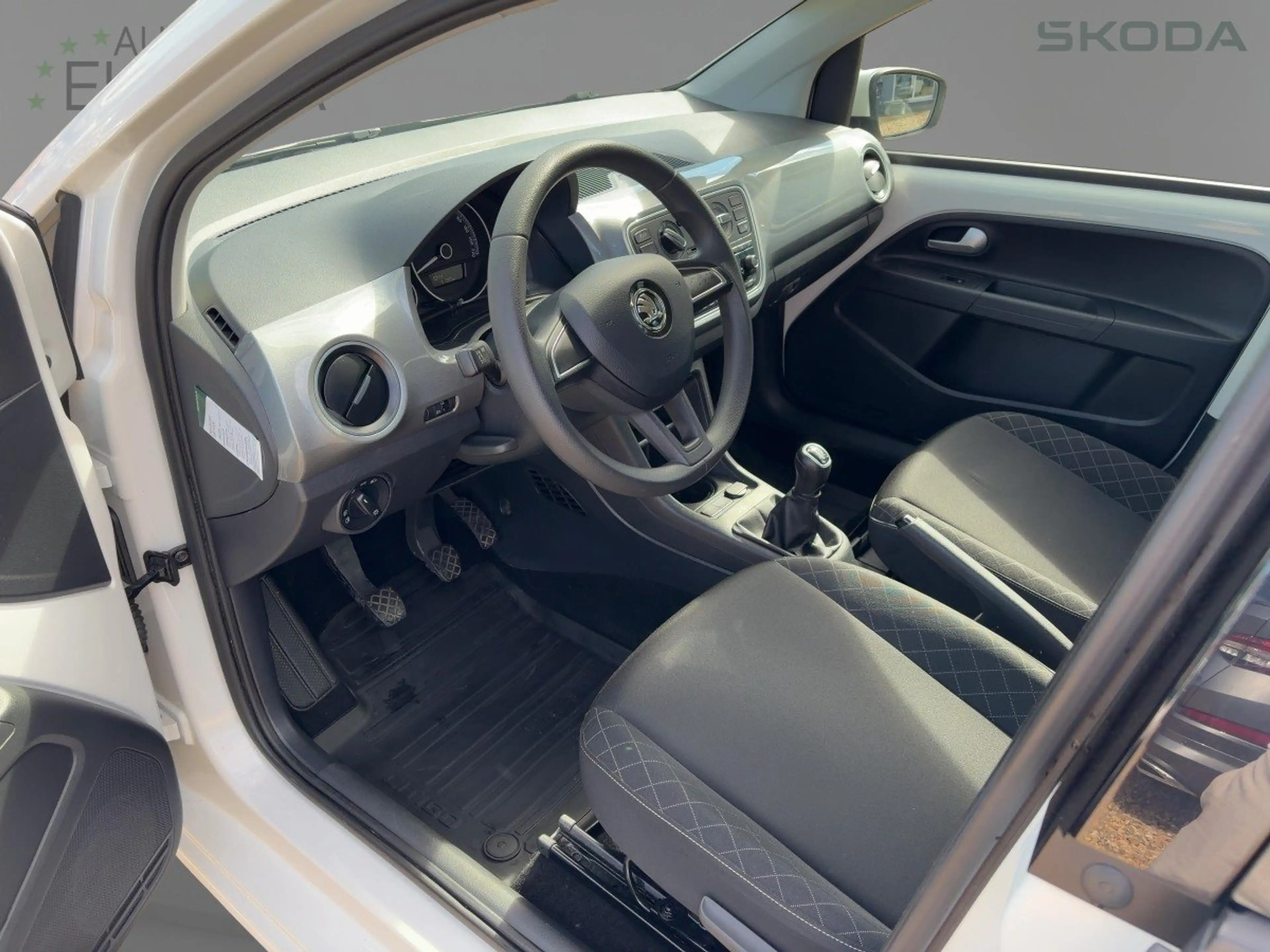 Skoda Citigo 1.0 Style Facelift Klima el.FH DAB — photo 8