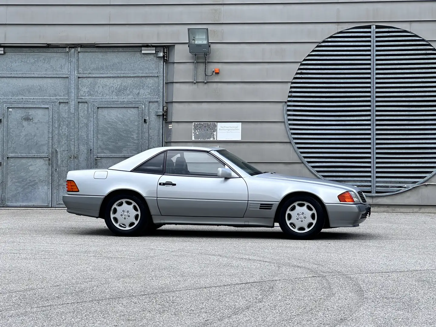 Mercedes-Benz SL 300 300 SL Roadster / Cabrio / Benzin / Silberpfeil Silber - 1