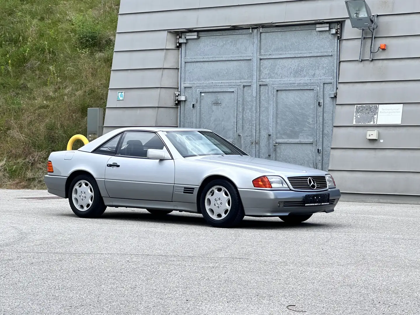 Mercedes-Benz SL 300 300 SL Roadster / Cabrio / Benzin / Silberpfeil Silber - 2