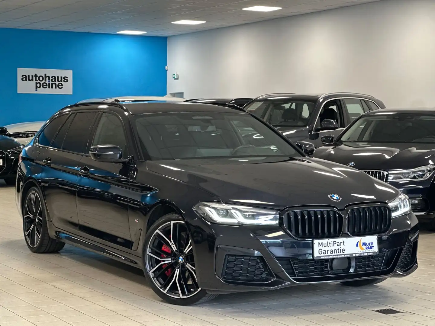 BMW 540 dxD/Navi/LED/AHK/StandHz/P&DrivAsProf/M-Sport Černá - 1