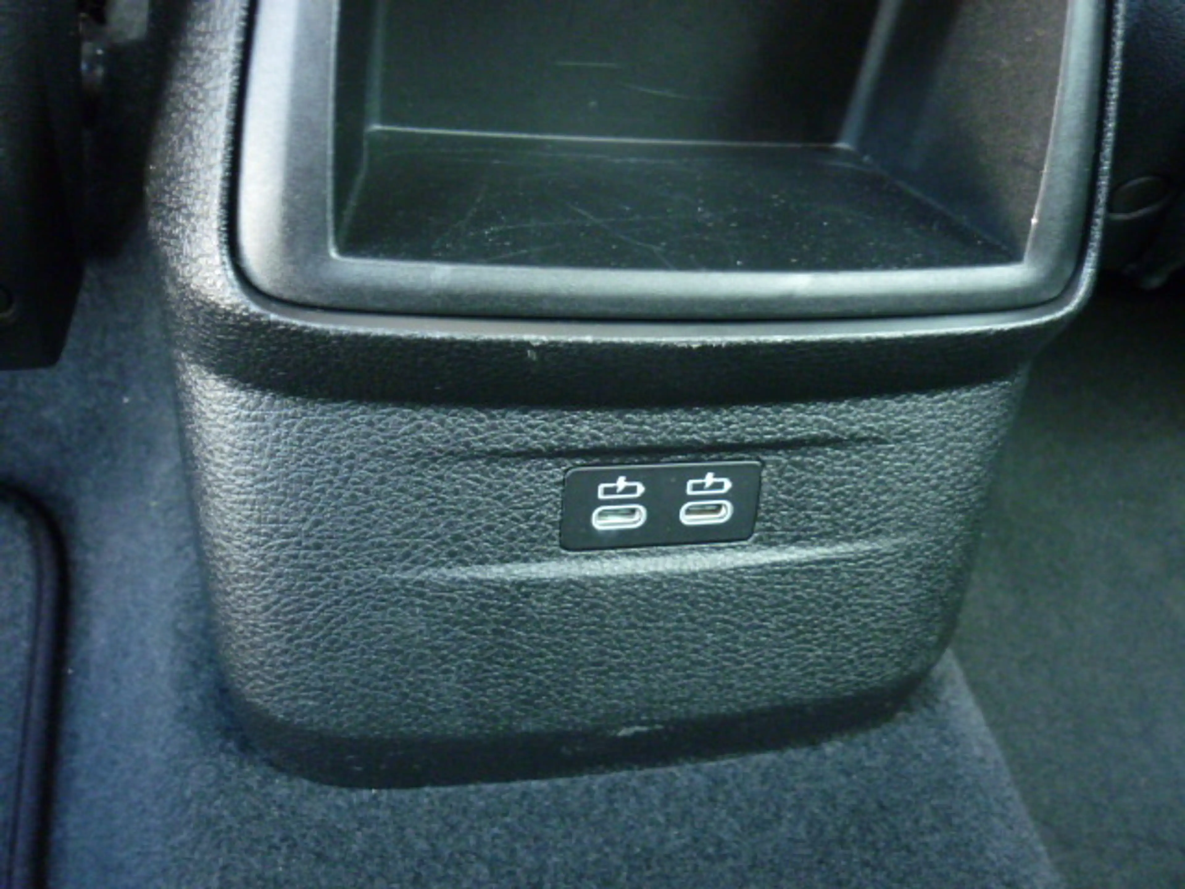 BMW 216 d GranTourer, 1.Hd. Klima NAVI LED ALU Bus.-P. PDC — photo 28