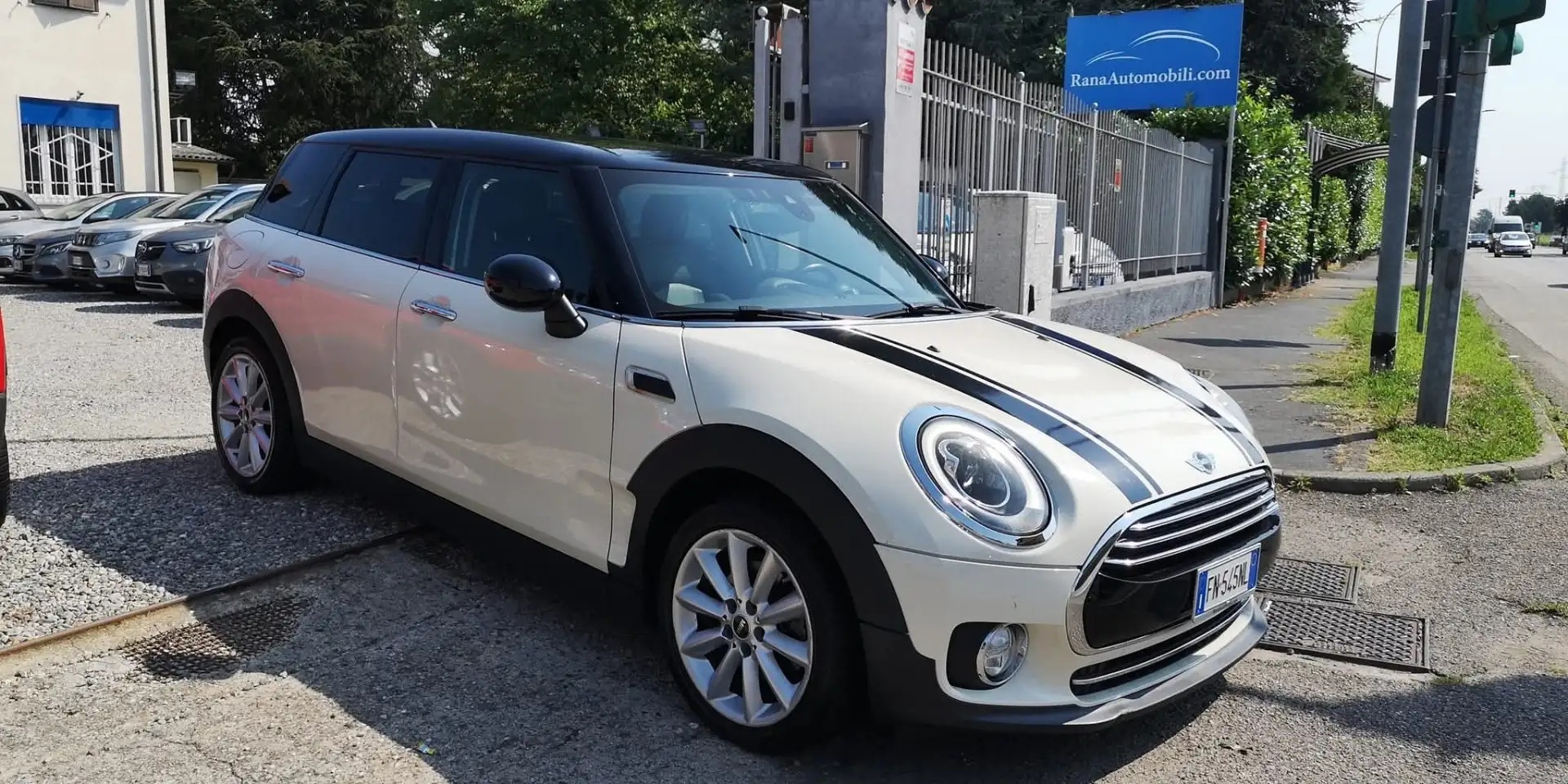 MINI Cooper Clubman 2.0 D Business Navy 6B PROMO ZERO ANTICIPO Bianco - 1