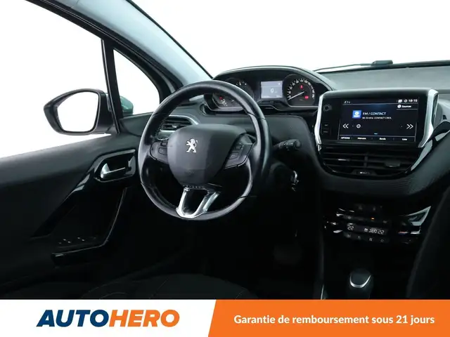 Peugeot 208 view 13
