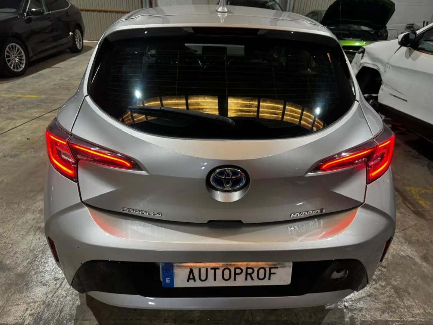 Toyota Corolla 125H Active Tech - 2