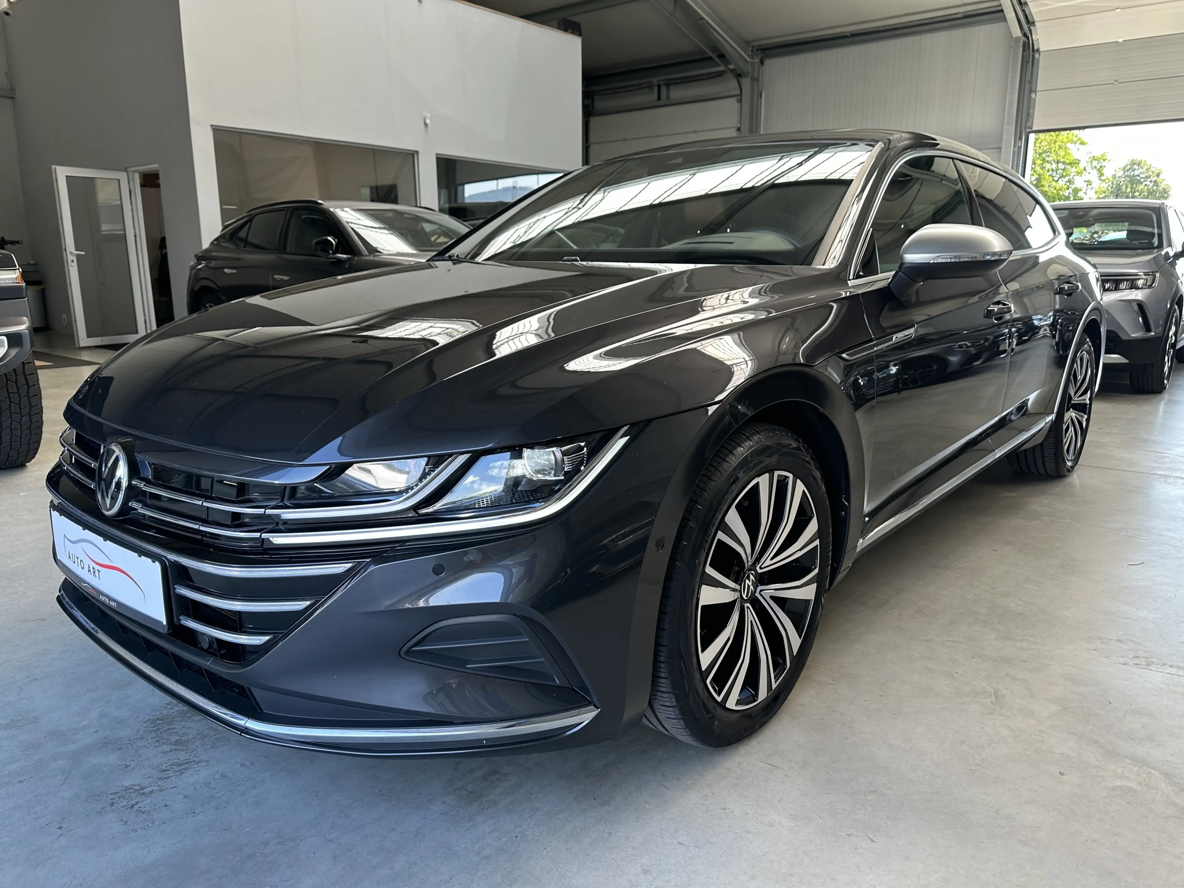 Volkswagen Arteon Elegance Pano Navi AHK SHZ ACC HUD — photo 3