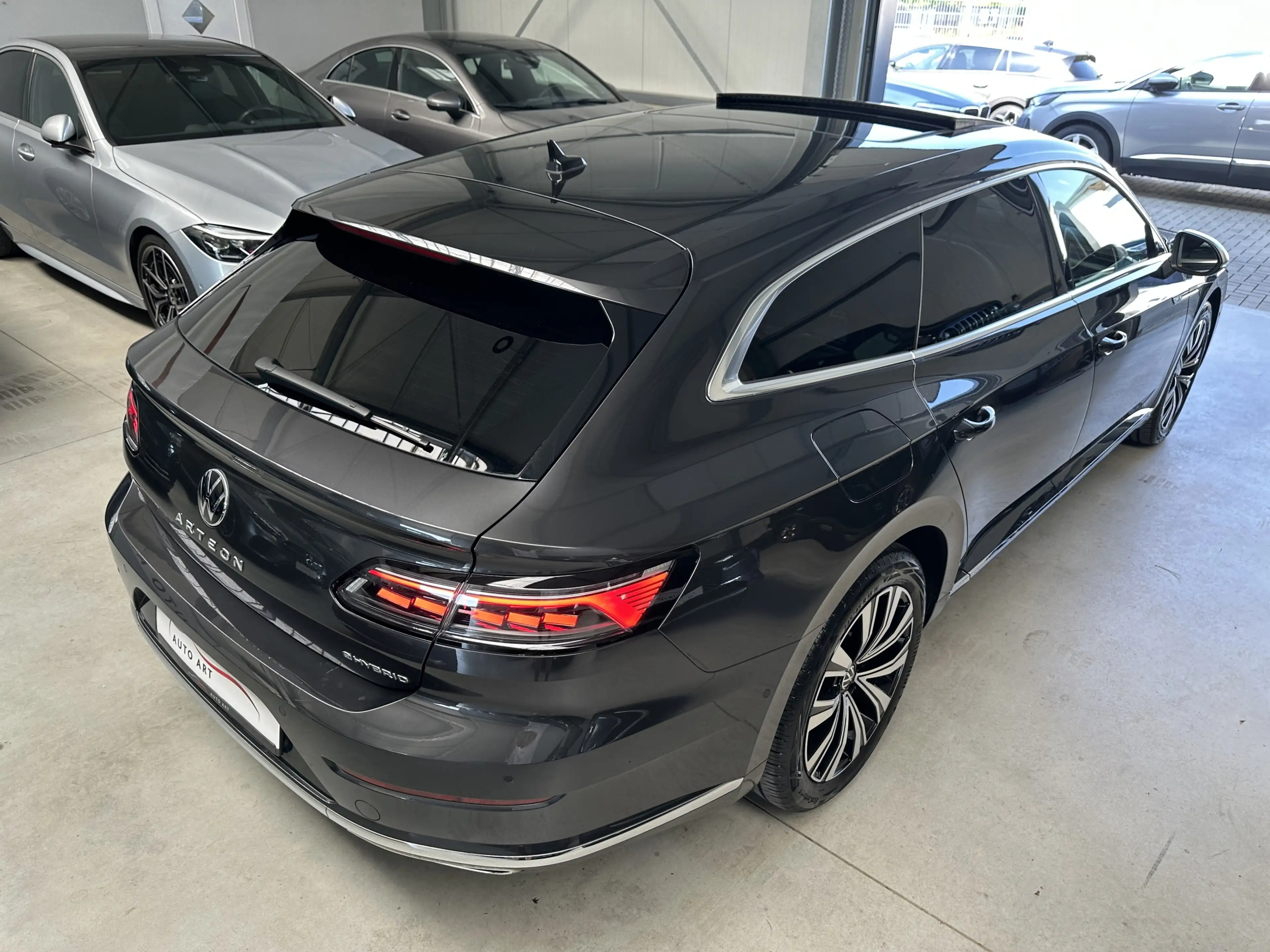 Volkswagen Arteon Elegance Pano Navi AHK SHZ ACC HUD — photo 11