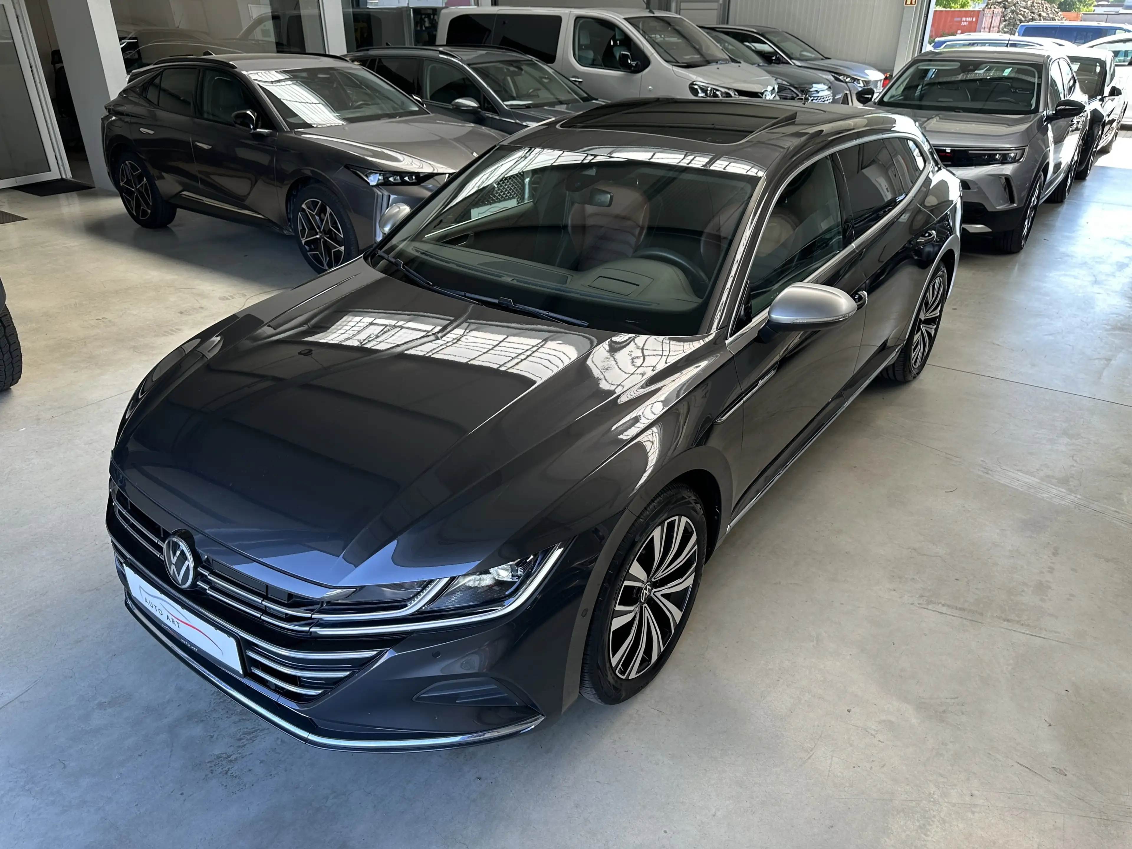 Volkswagen Arteon Elegance Pano Navi AHK SHZ ACC HUD — photo 13