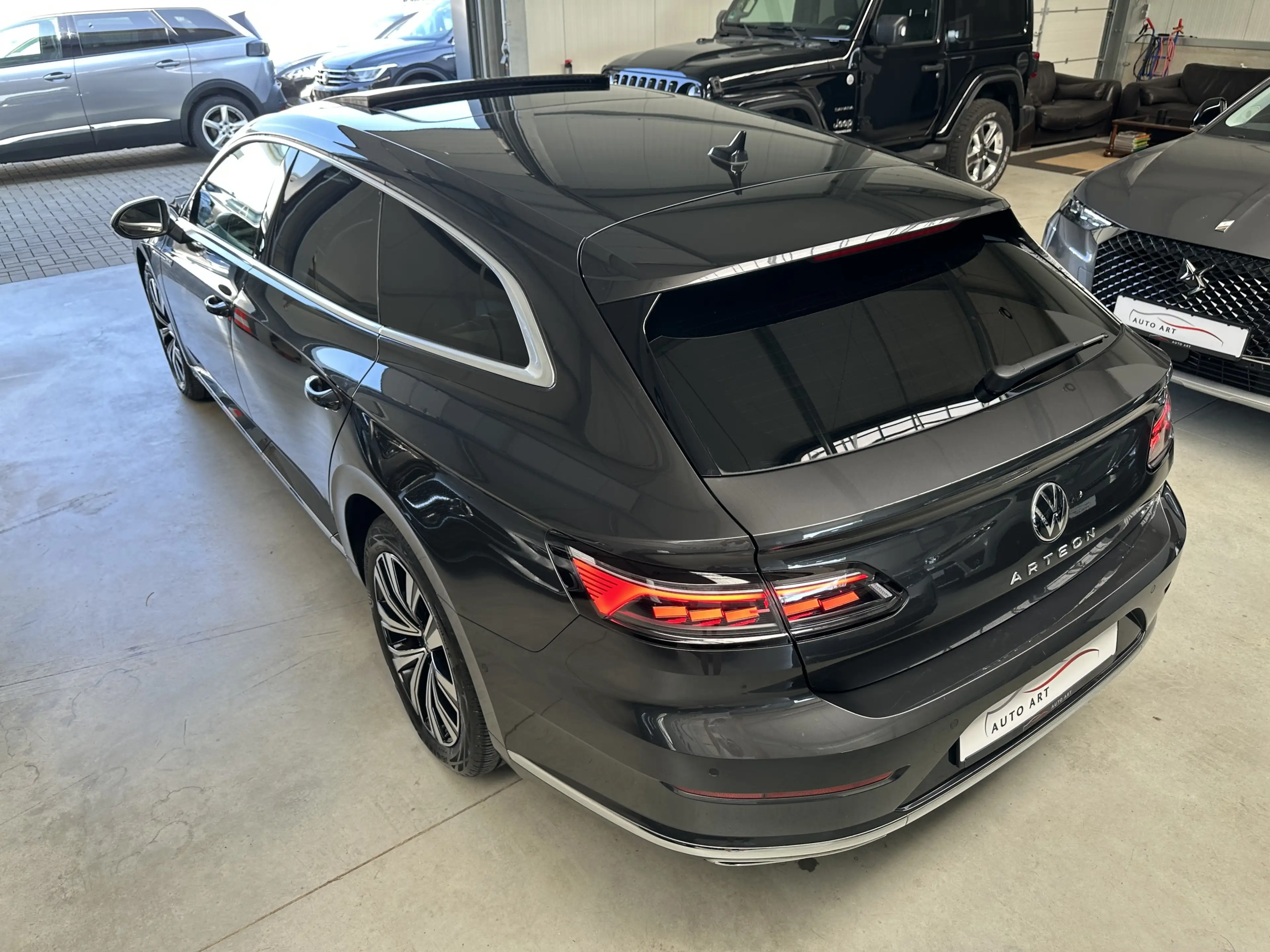 Volkswagen Arteon Elegance Pano Navi AHK SHZ ACC HUD — photo 12