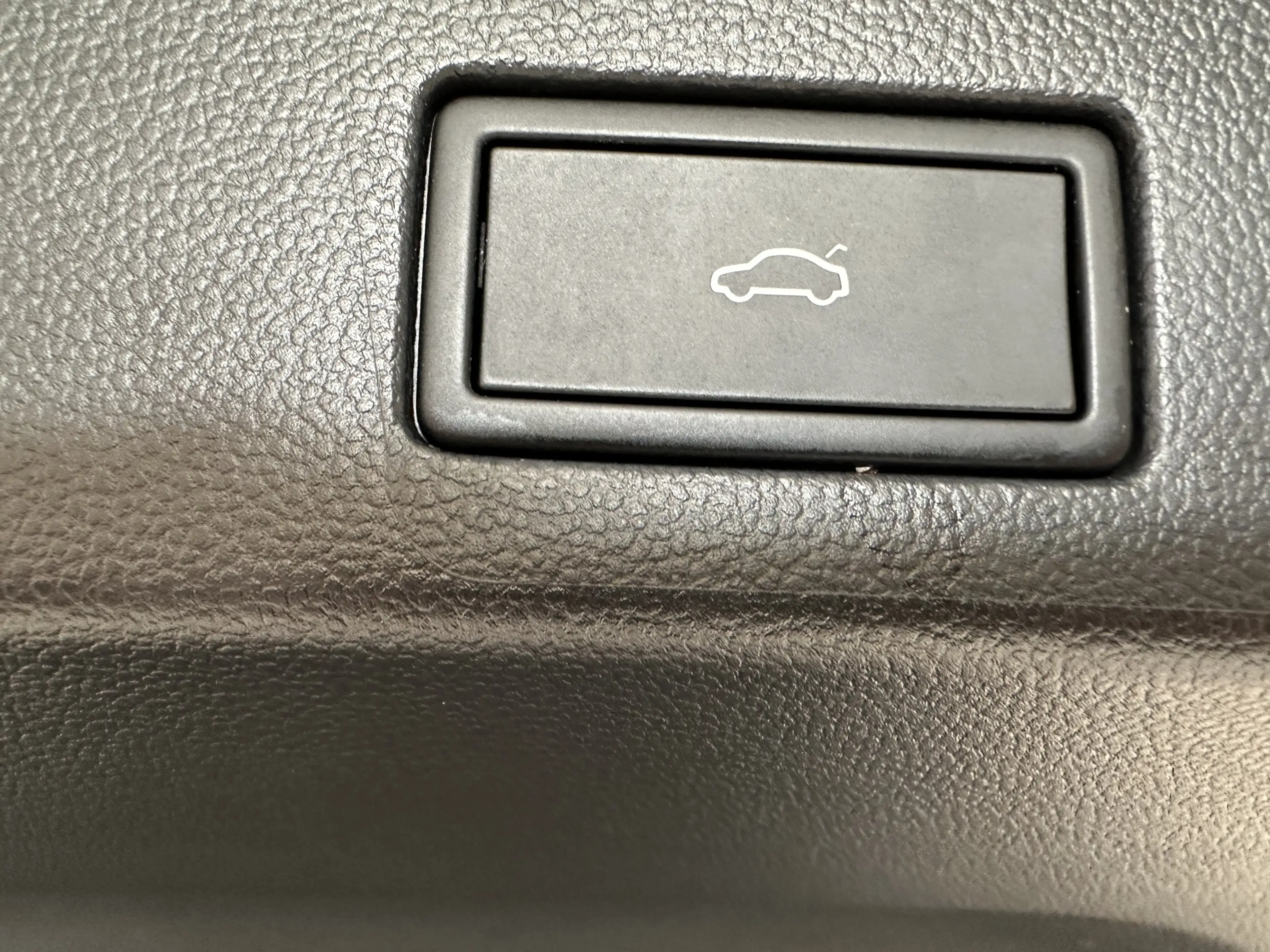 Volkswagen Arteon Elegance Pano Navi AHK SHZ ACC HUD — photo 8