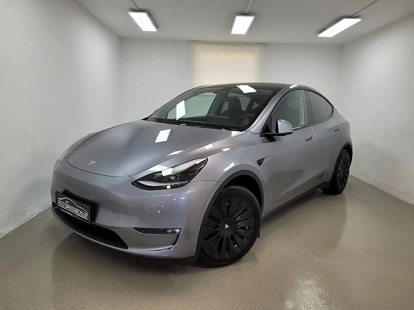 Tesla Model Y Long Range AWD quicksilver,4x4, AHK,Leasing,Mod 24 Grau - 2