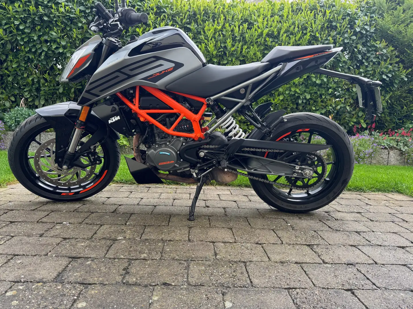 KTM 125 Duke Silber Ezüst - 1