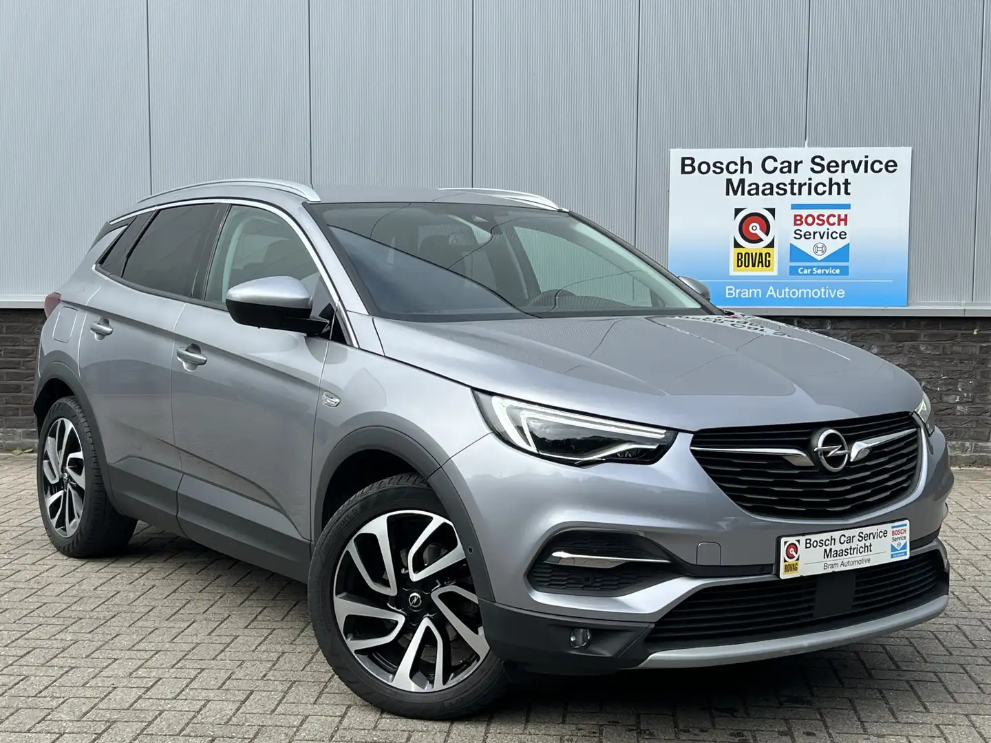 Opel Grandland X 1.2 Turbo Executive | NAVI | Carplay | Dealer onde Gris - 2