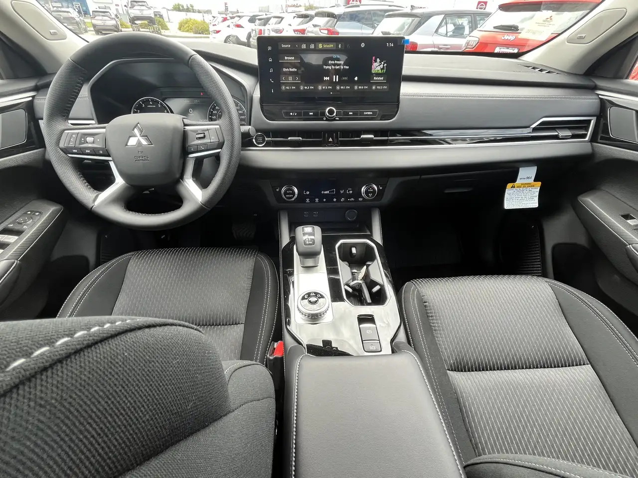 Mitsubishi Outlander снимка Mitsubishi Outlander
