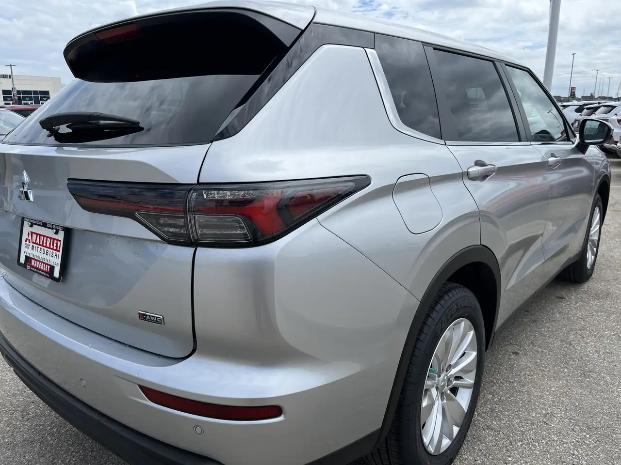 Mitsubishi Outlander снимка Mitsubishi Outlander