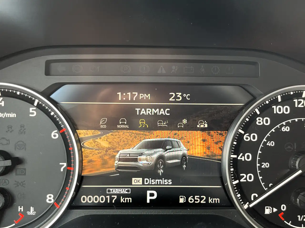 Mitsubishi Outlander снимка Mitsubishi Outlander