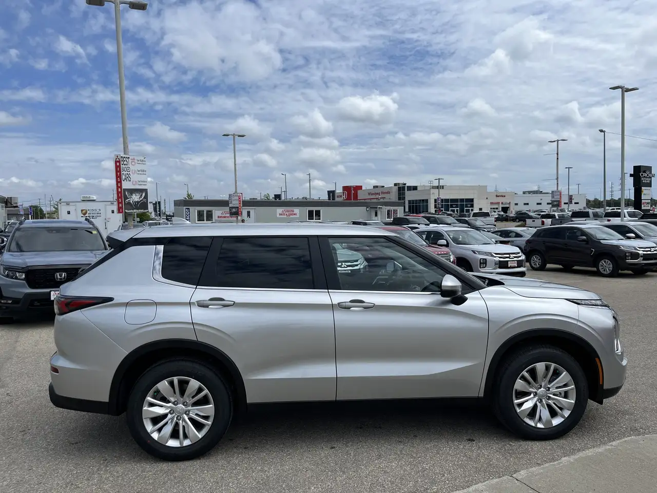 Mitsubishi Outlander снимка Mitsubishi Outlander