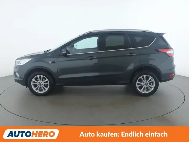 Ford Kuga view 3