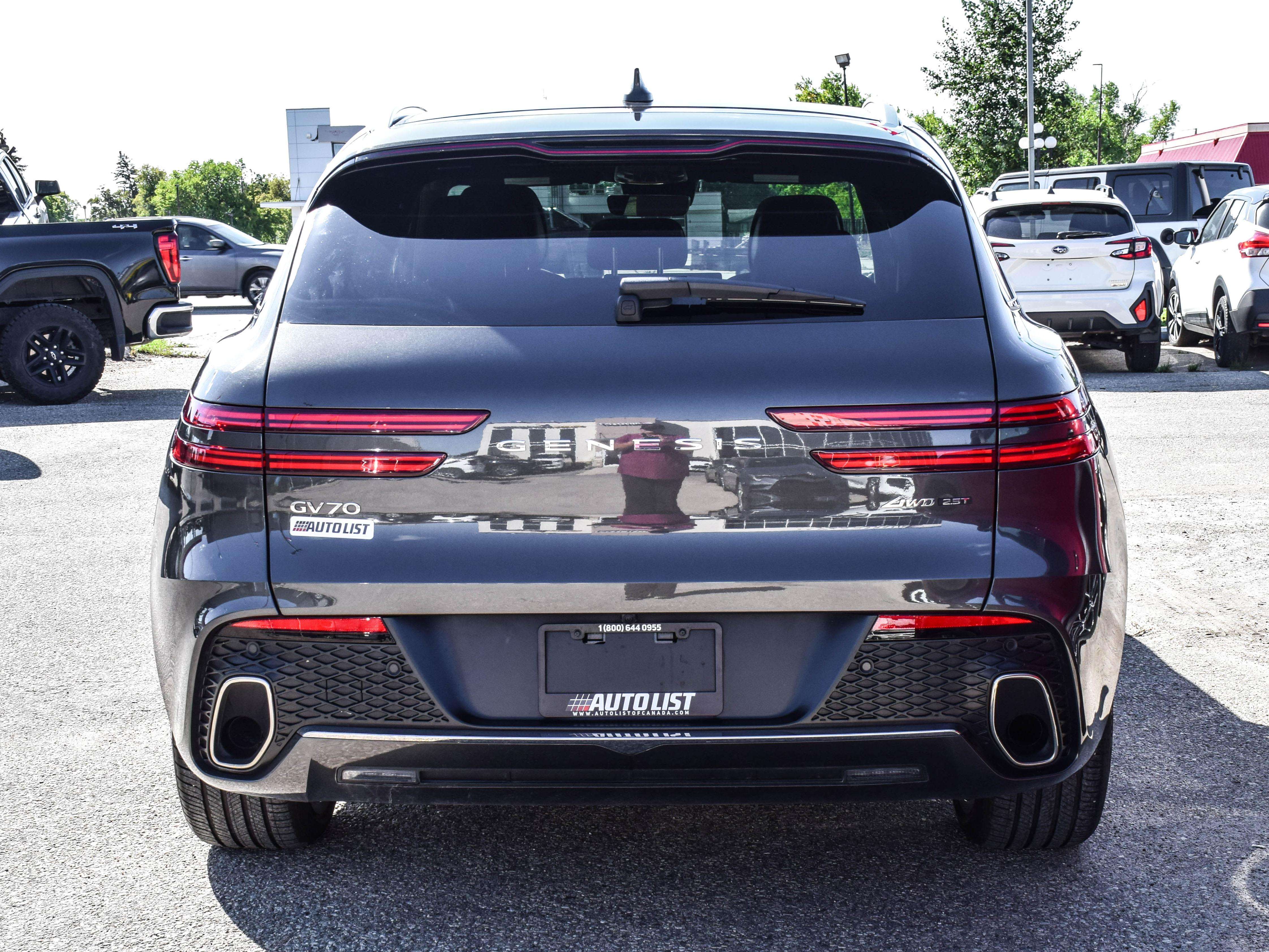 2025 Genesis GV70
