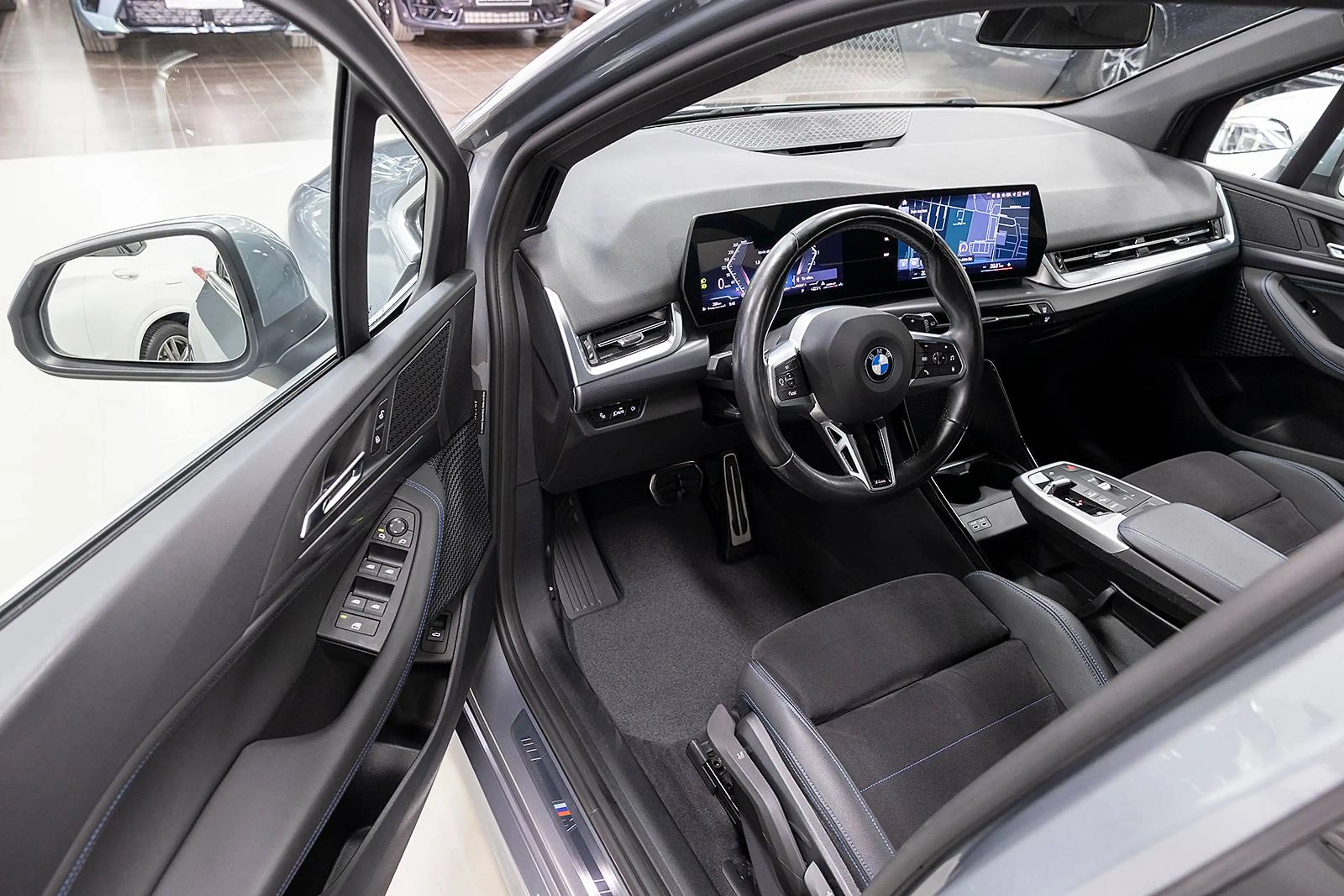 BMW 223 xdAT M-SPORT SAG LED LCP DA+ AG TMP SHZ KAM ASFW DAB CARPLAY AHK 18" — photo 8