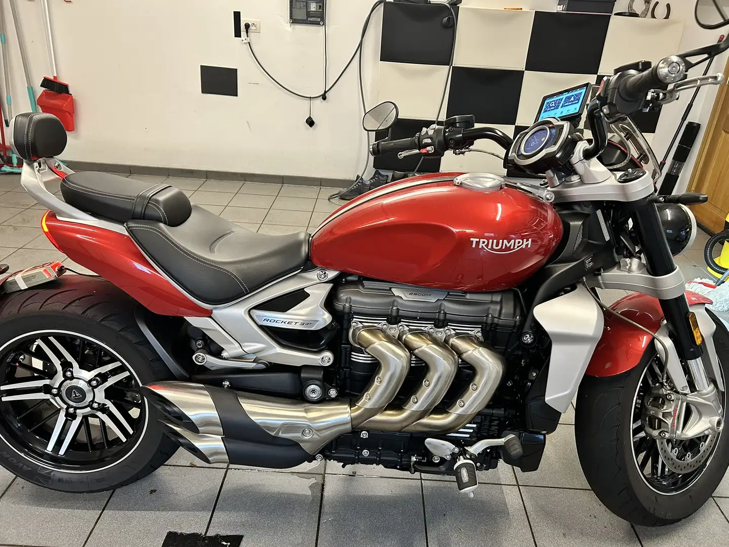 Triumph Rocket 3 GT full options + GPS Garmin Rojo - 1