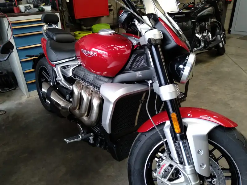 Triumph Rocket 3 GT - foto 4