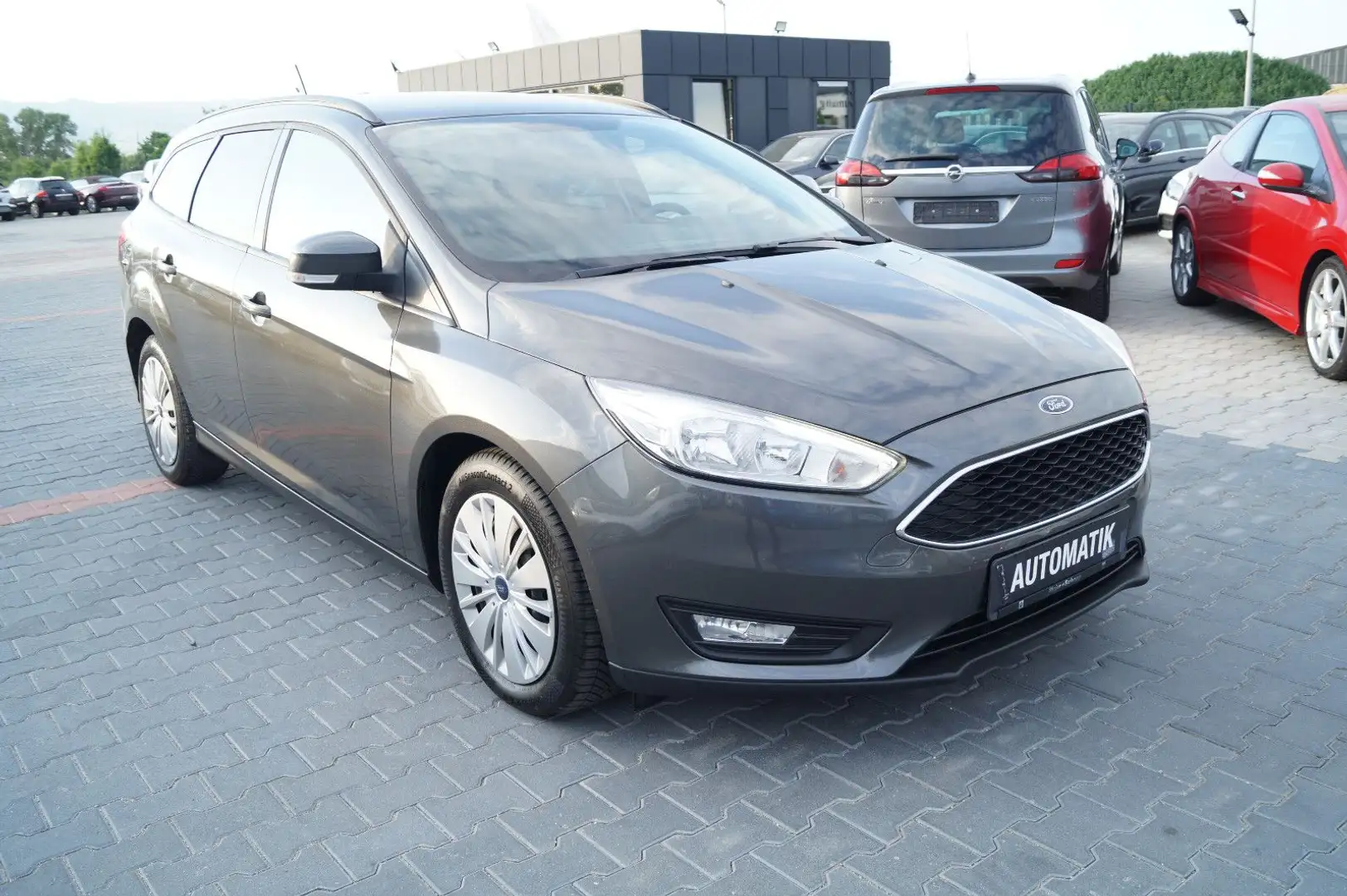Ford Focus Turnier Business AUTOMATIK  NAVI  PDC SHZ Gris - 1