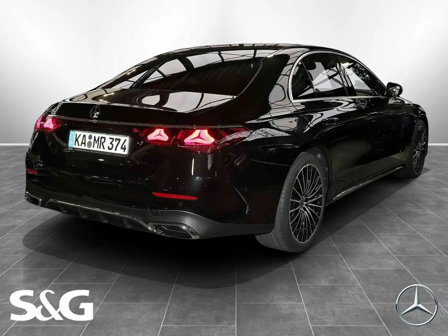 Mercedes-Benz E 220 d Limousine AMG MBUX+360°+DIG-LED+Pano+20 Schwarz - 2