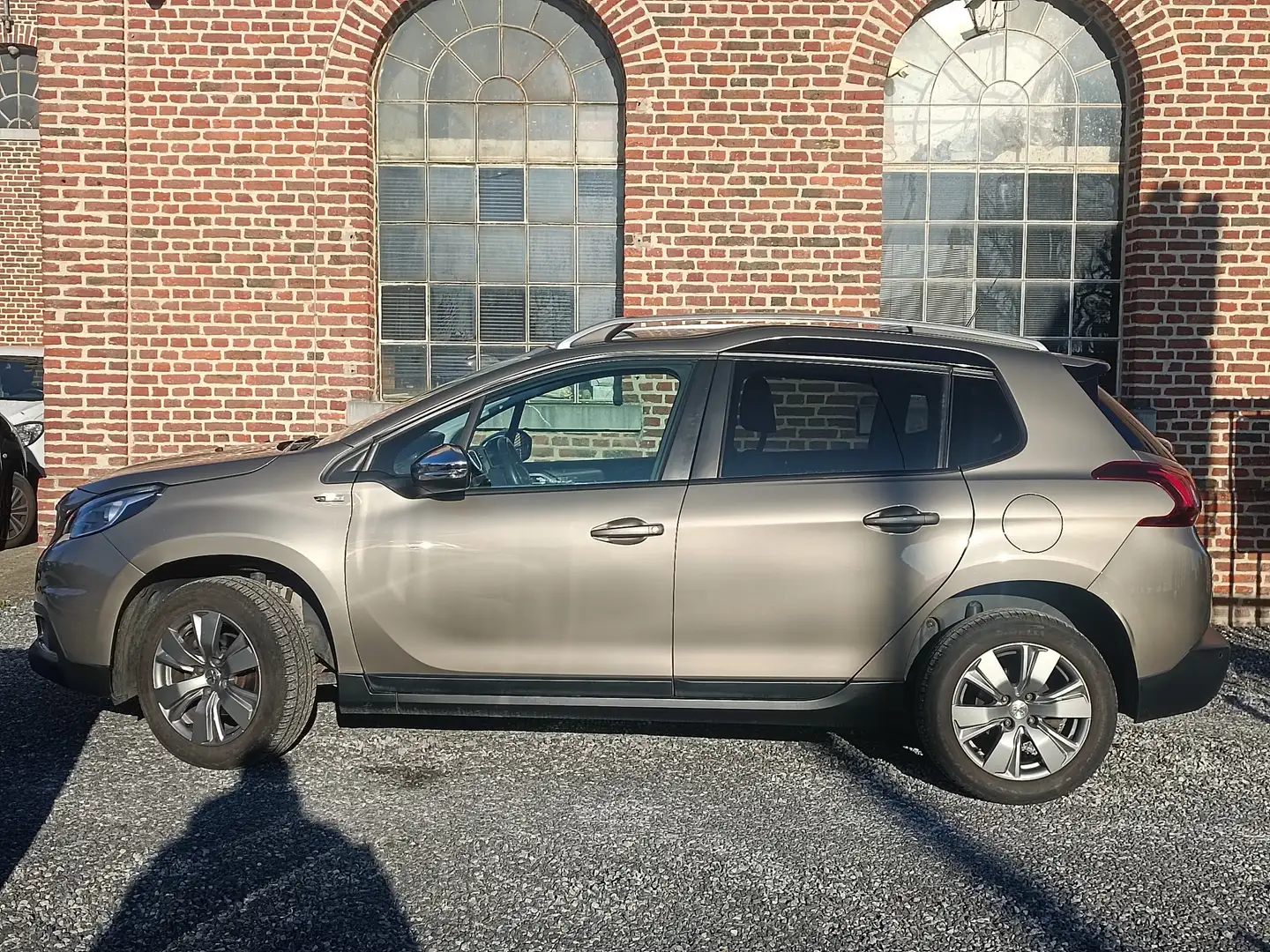 Peugeot 2008 1.6 BlueHDi Active GPS / GARANTIE 1AN Grijs - 2