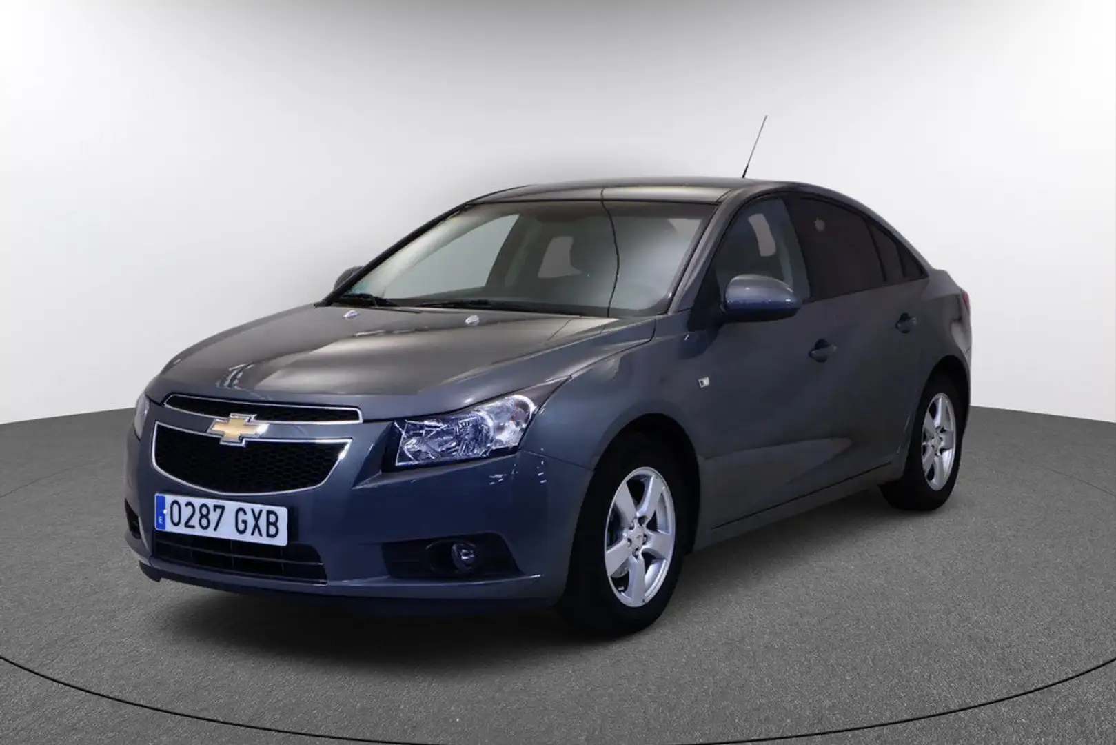 Chevrolet Cruze sedán 1.6 16V LS 4P Burdeos - 2