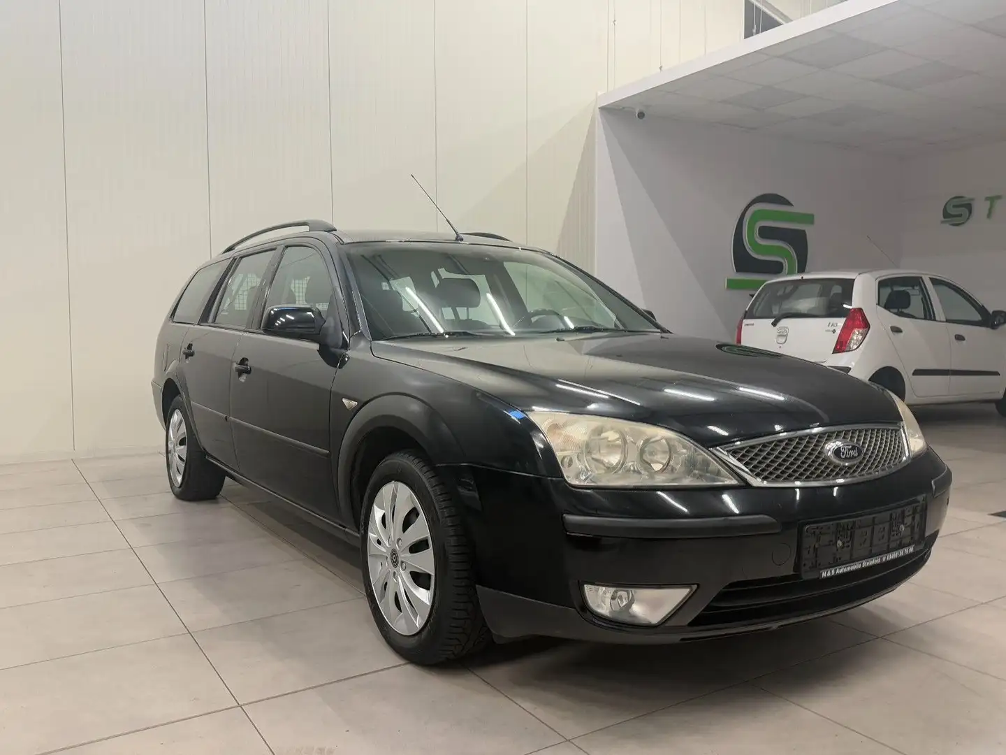 Ford Mondeo 1.8 Turnier / KLIMAAUTOMATIK / Schwarz - 1