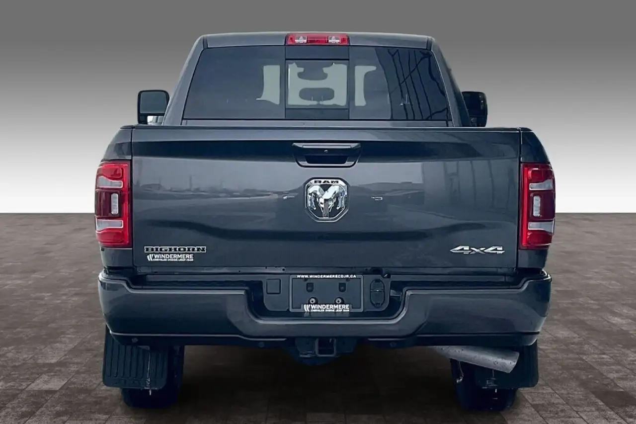 RAM 2500 снимка RAM 2500