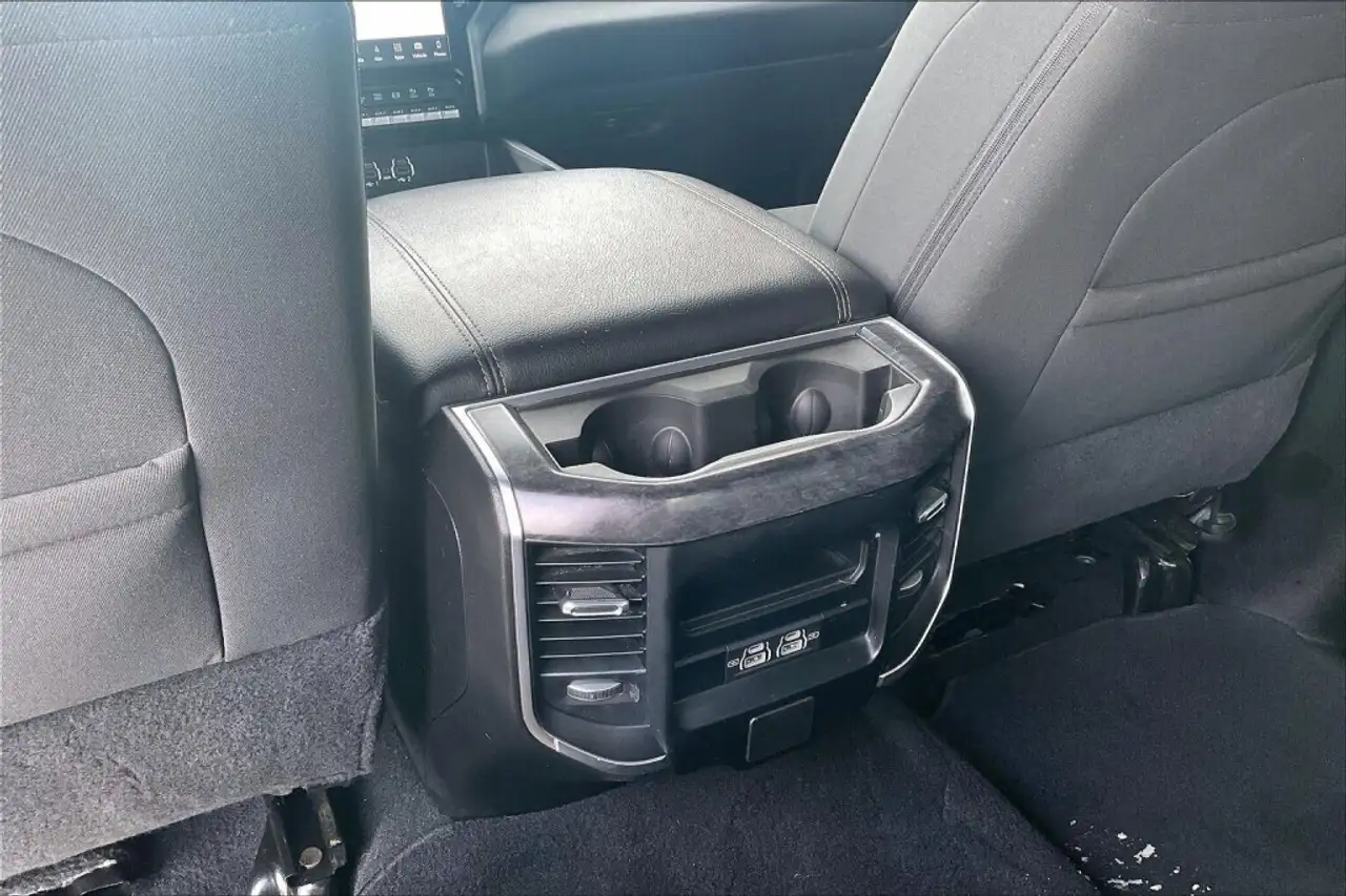 RAM 2500 снимка RAM 2500