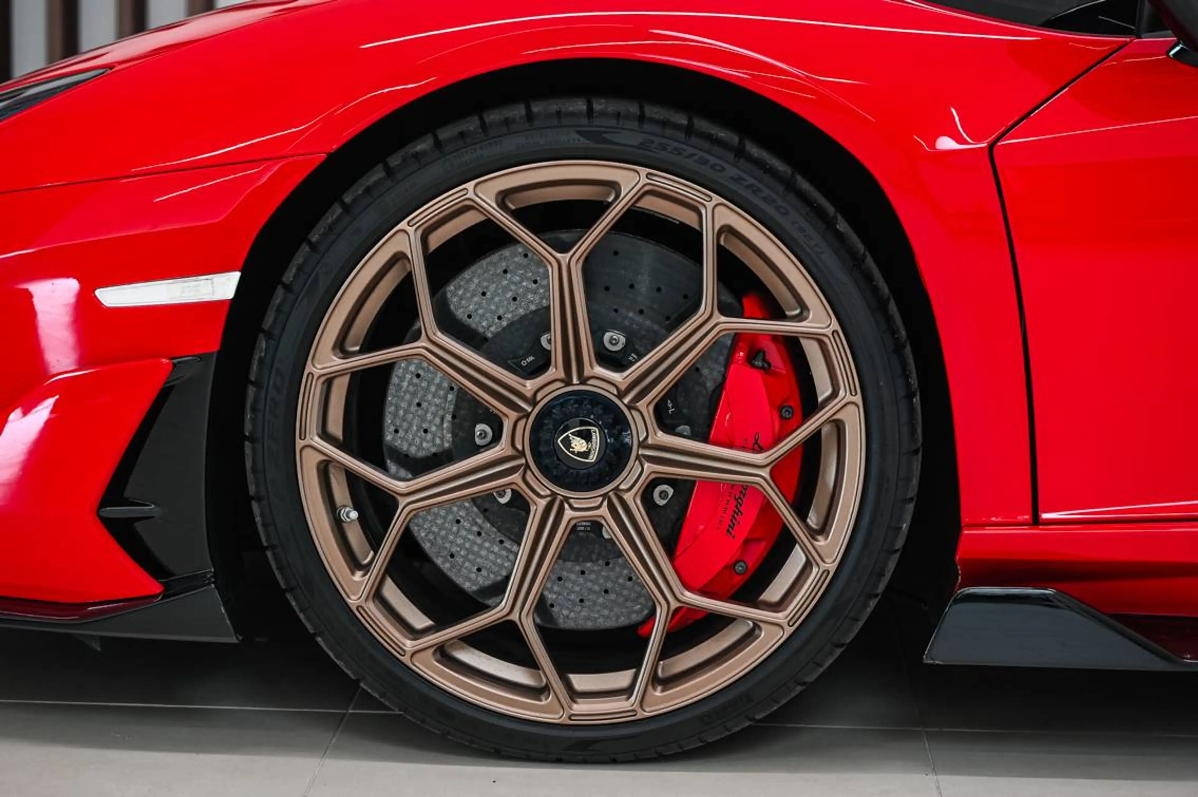 Lamborghini Aventador Aventador SVJ 6.5i V12 LP770-4 — photo 8