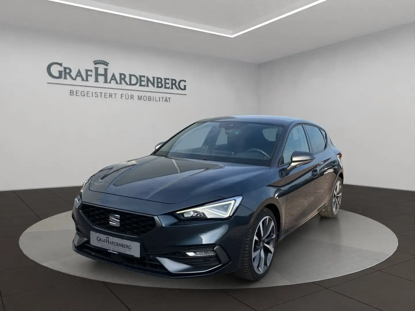 SEAT Leon 1.5 eTSI 7-Gang DSG FR Grau - 1