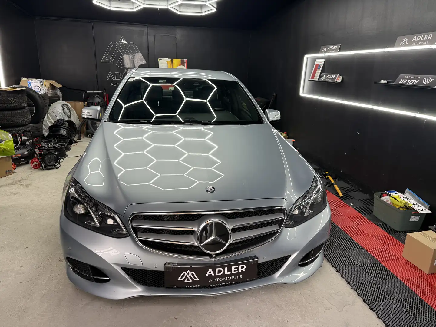 Mercedes-Benz E 350 E 350 BlueTec 4Matic (212.094) Silber - 1