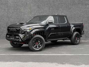 2025 TRD PRO 4x4 € 80500 +ISODYNAMIC SEATS