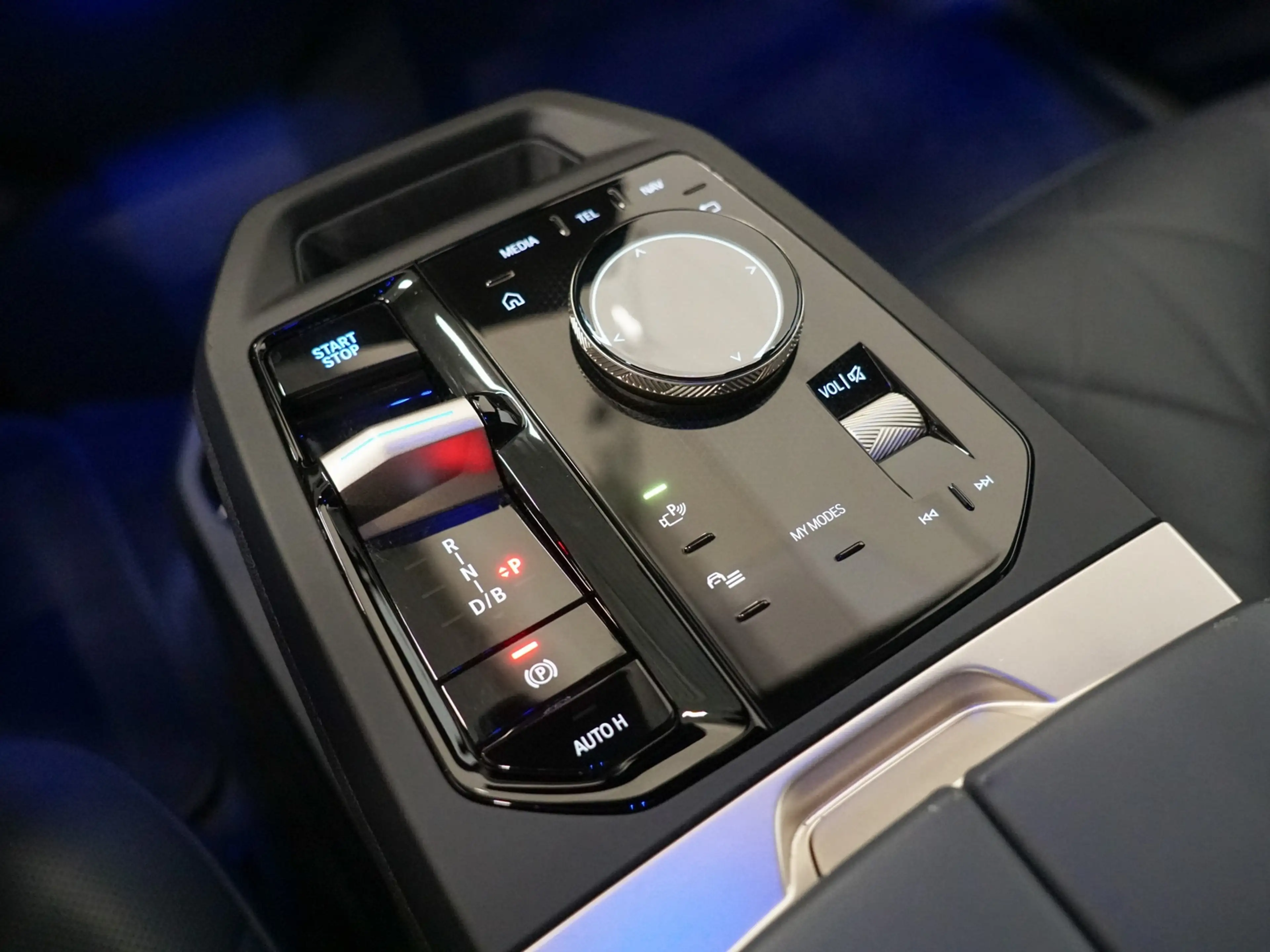 BMW iX xDrive50 112 kWh Skylounge | CoPilot | Stoelventil — photo 23