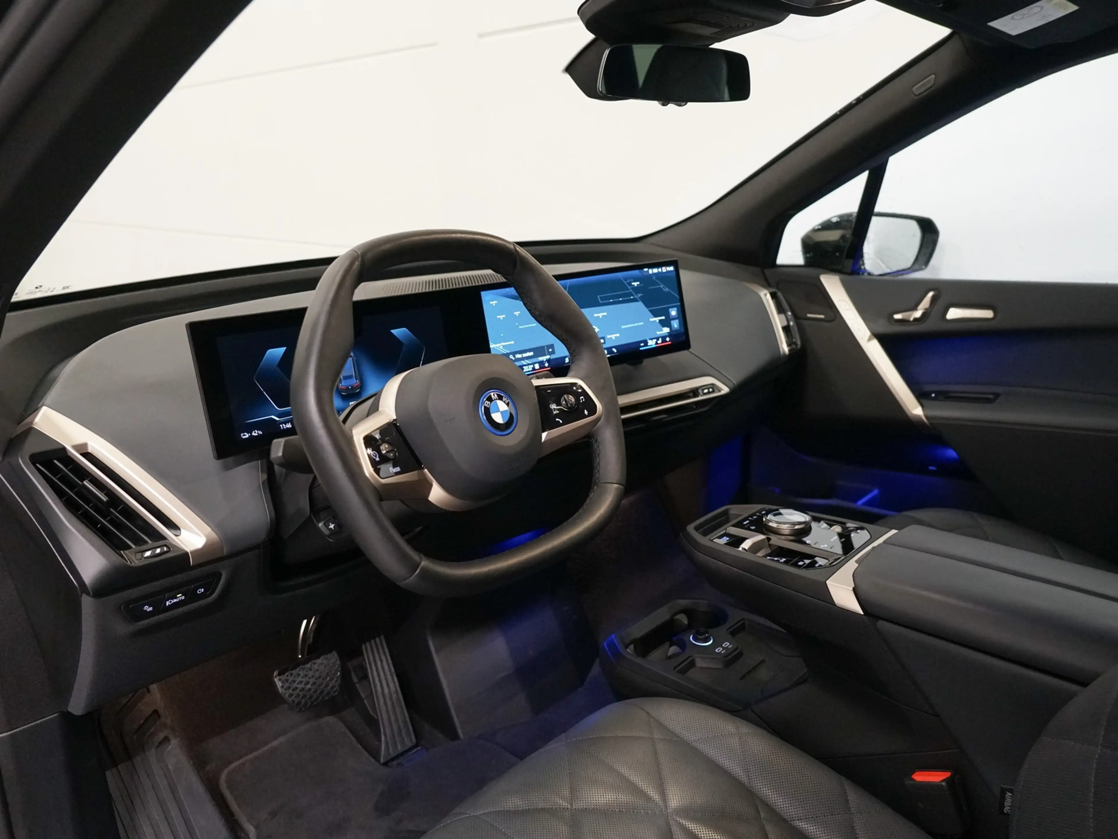 BMW iX xDrive50 112 kWh Skylounge | CoPilot | Stoelventil — photo 2